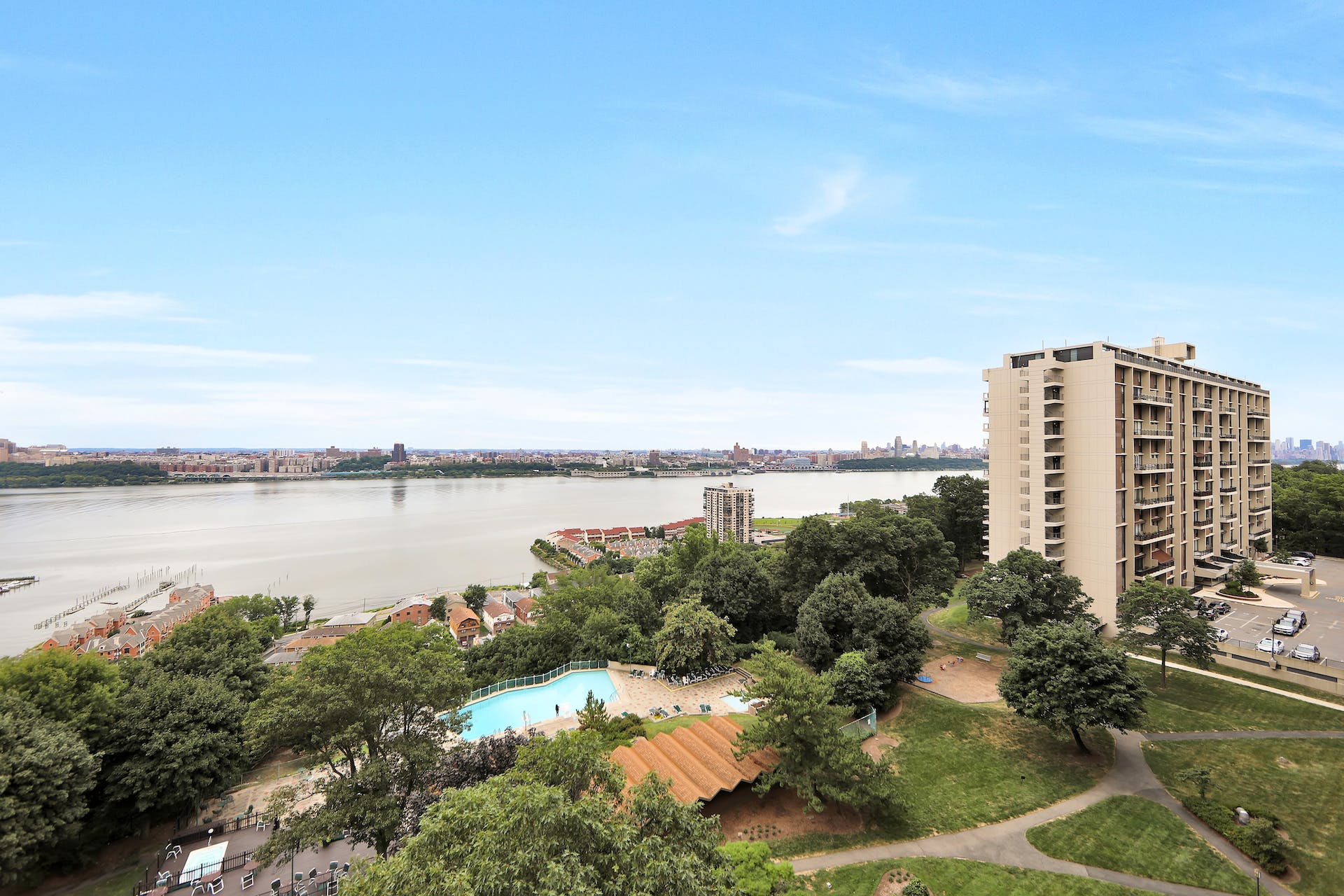 2 Horizon Road, #1032