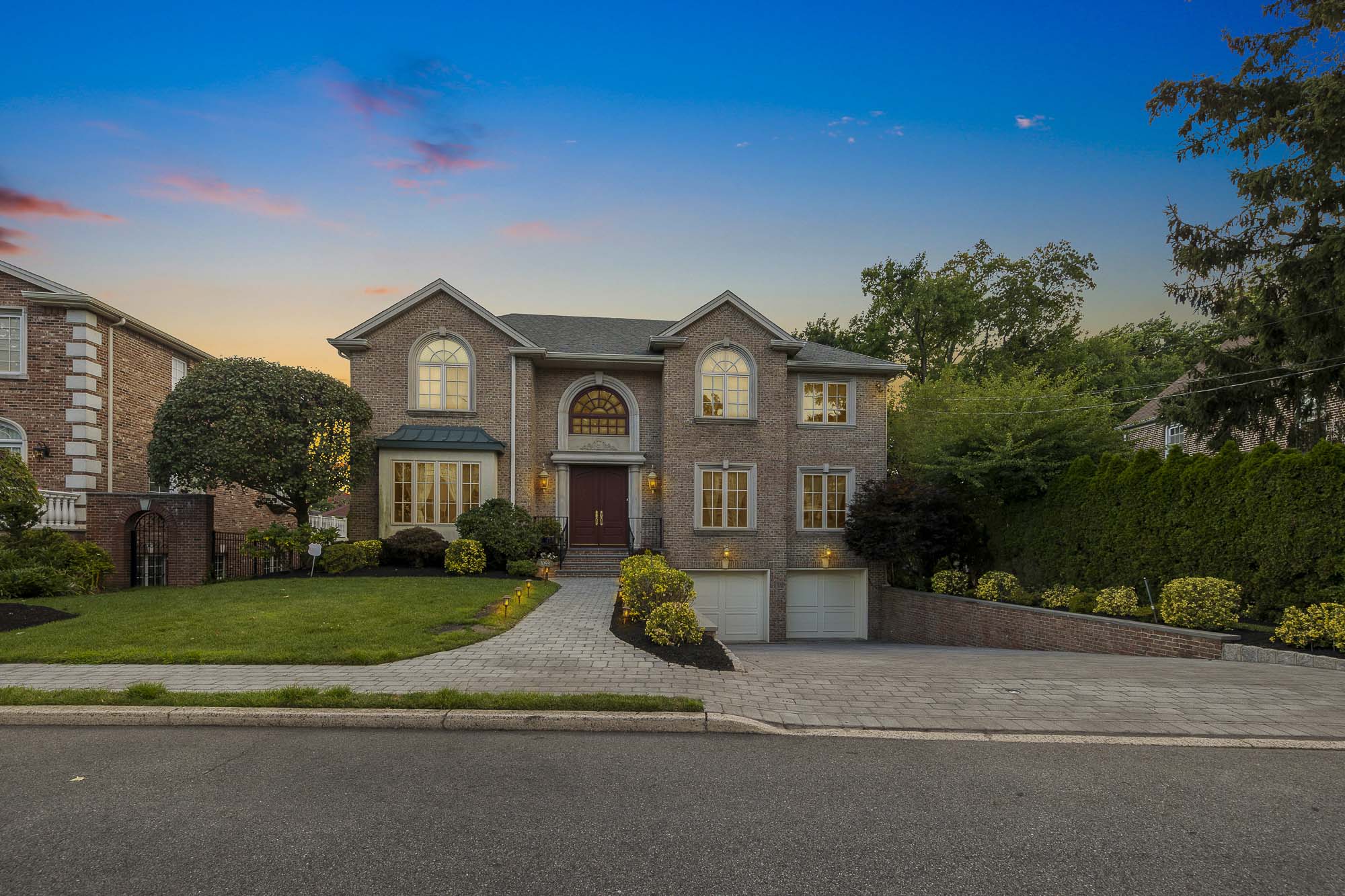 1093 Briar Way 