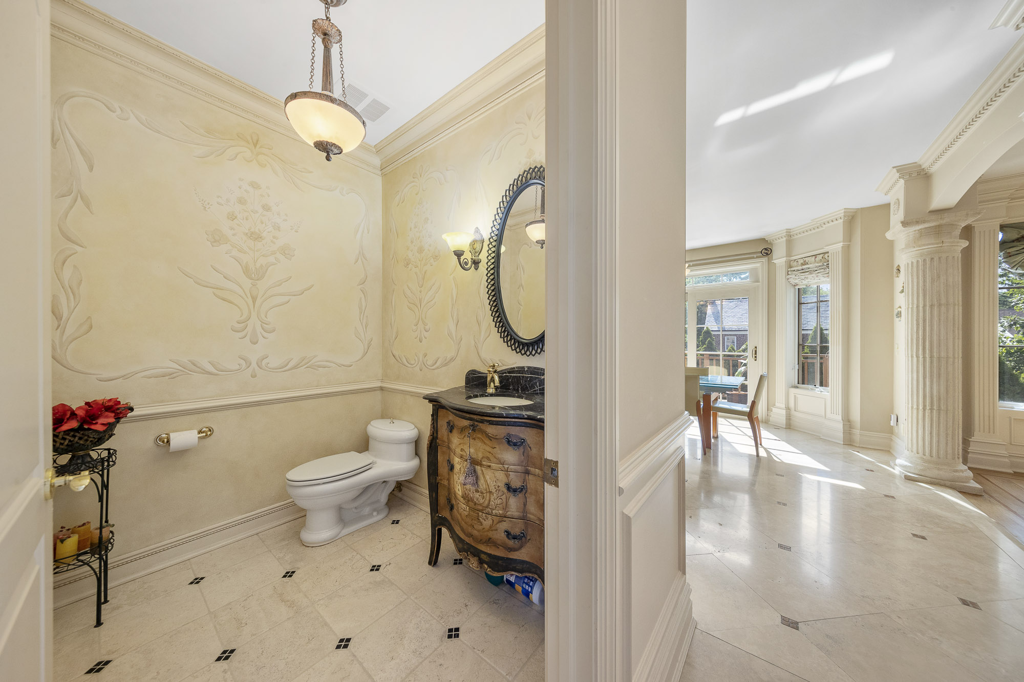 1093 Briar Way 