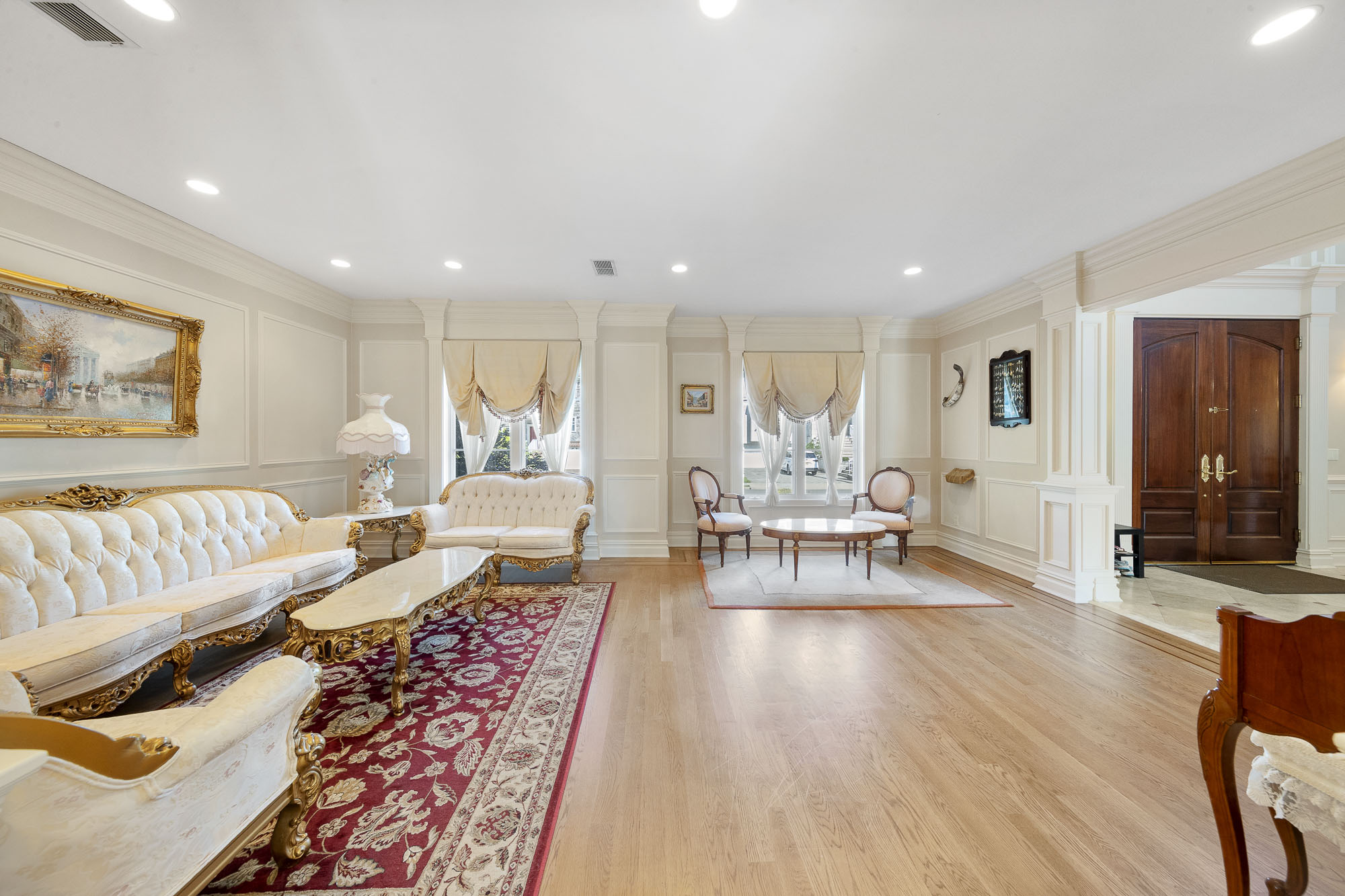 1093 Briar Way 