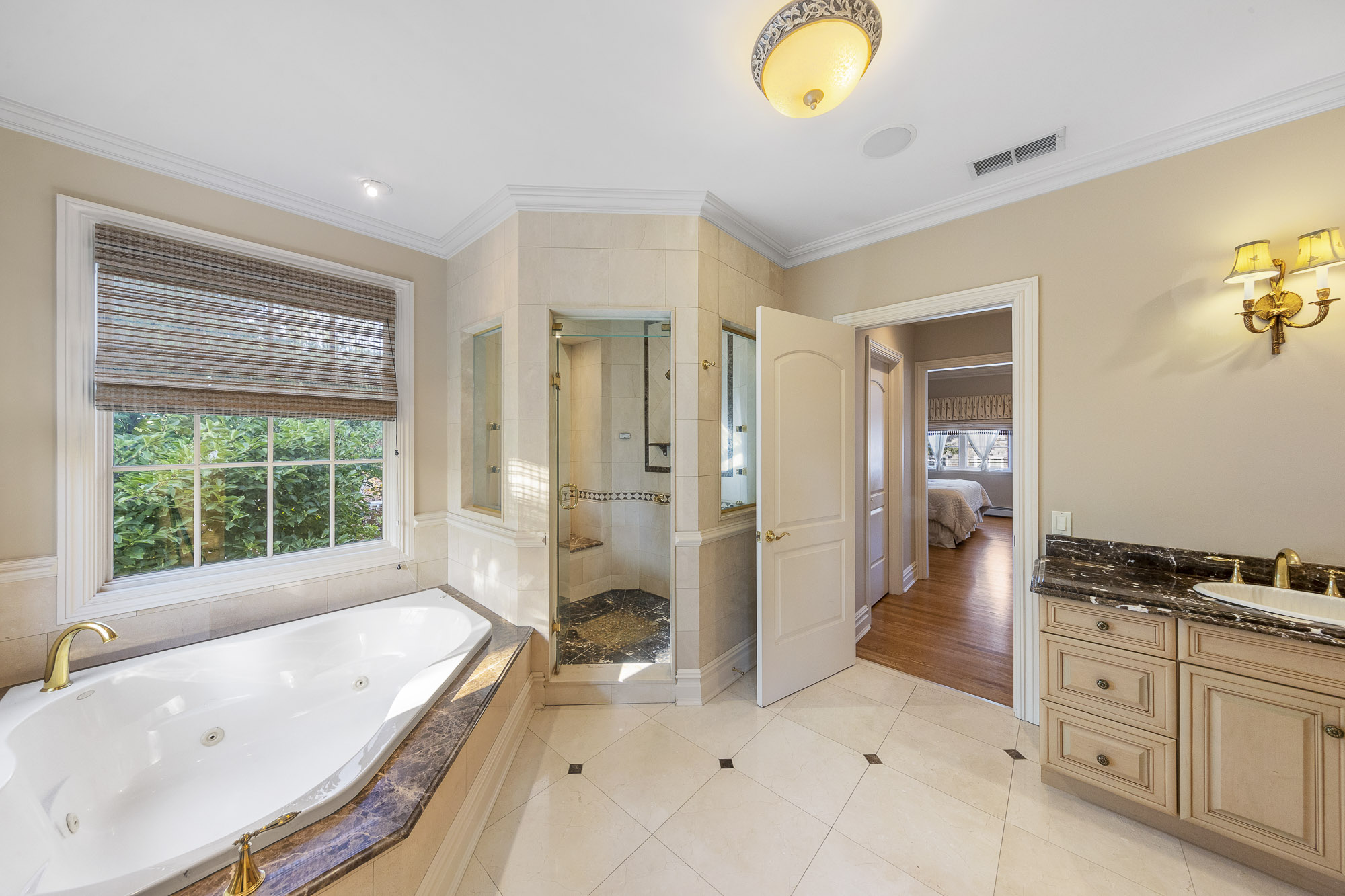 1093 Briar Way 
