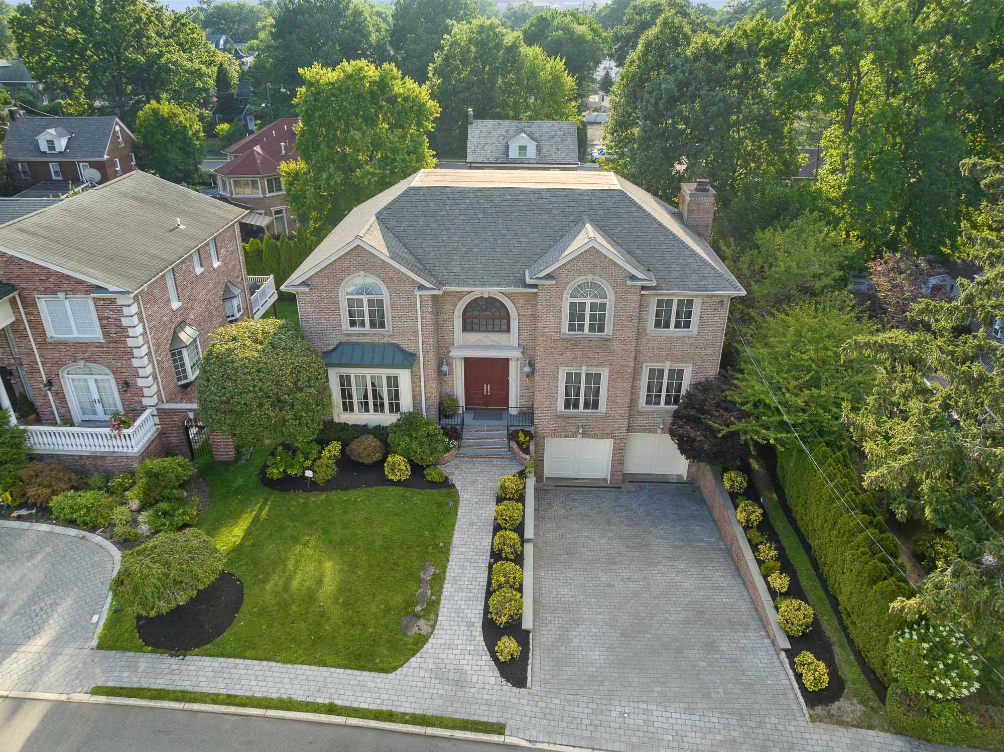1093 Briar Way 