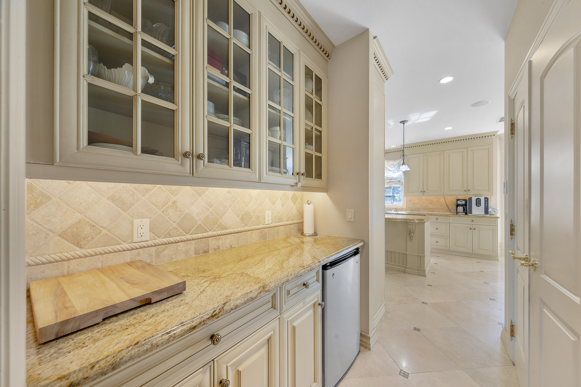1093 Briar Way 