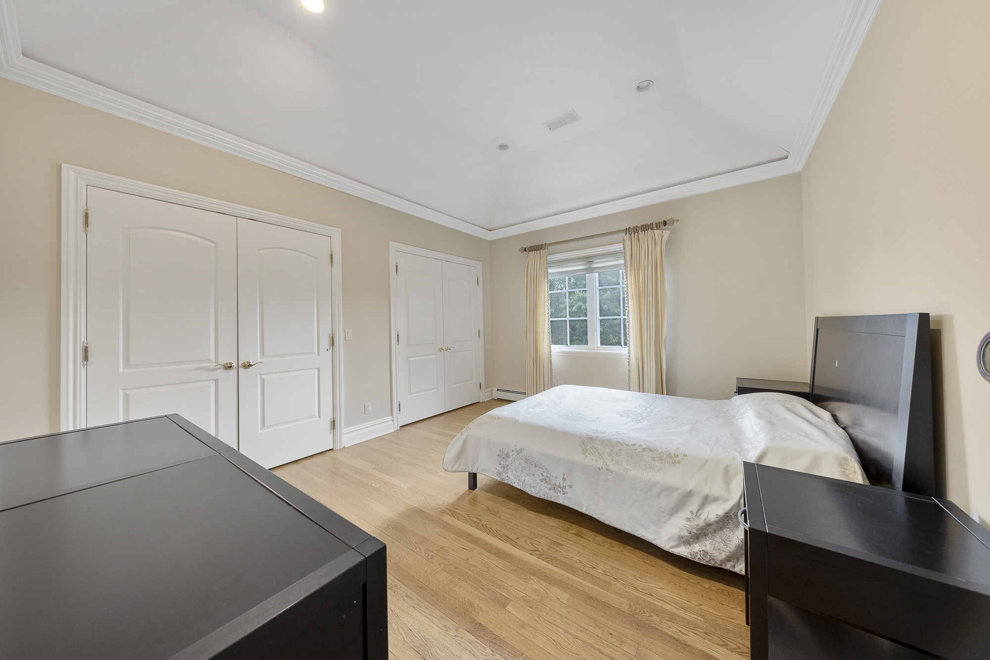 1093 Briar Way 