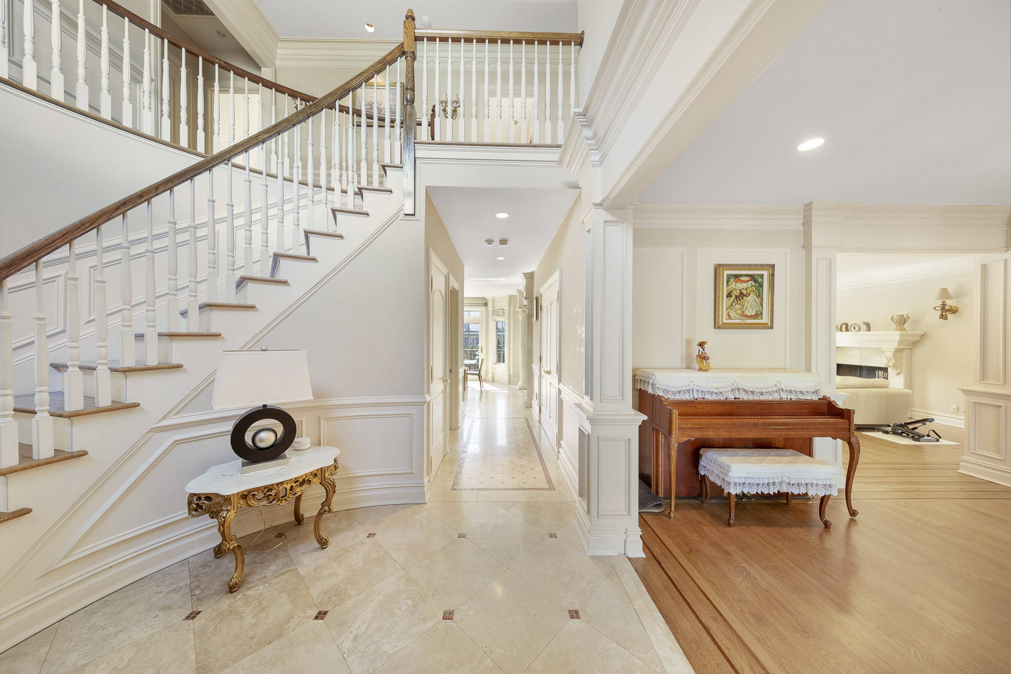 1093 Briar Way 