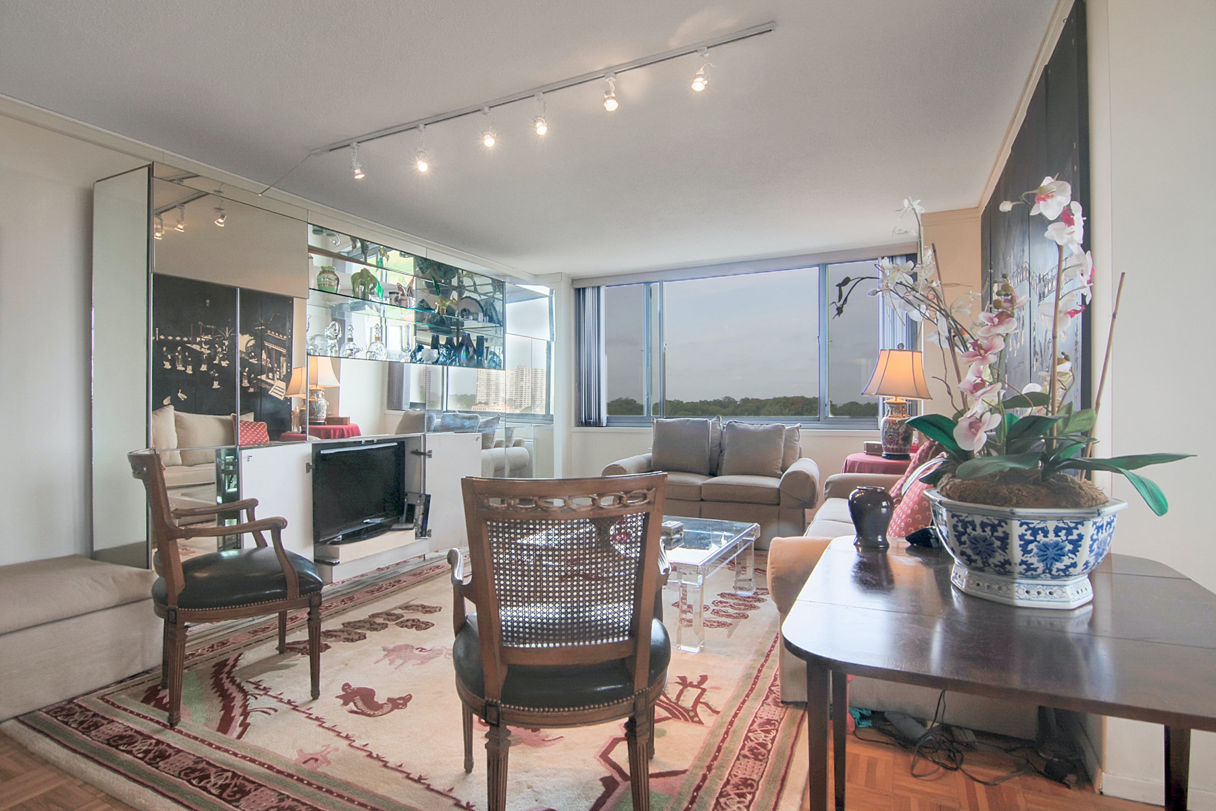1600 Parker Avenue, #9B