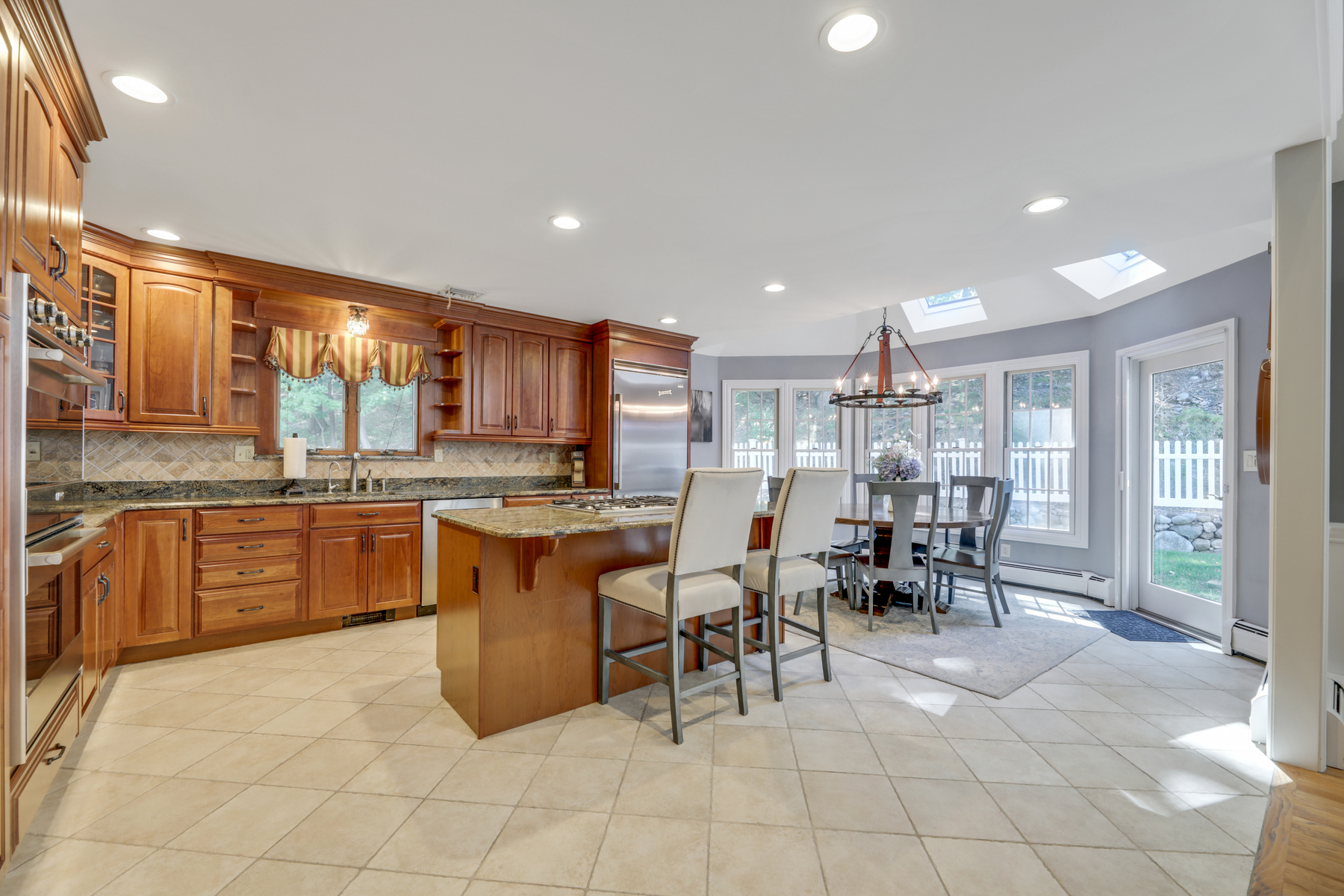 883 Hilltop Terrace