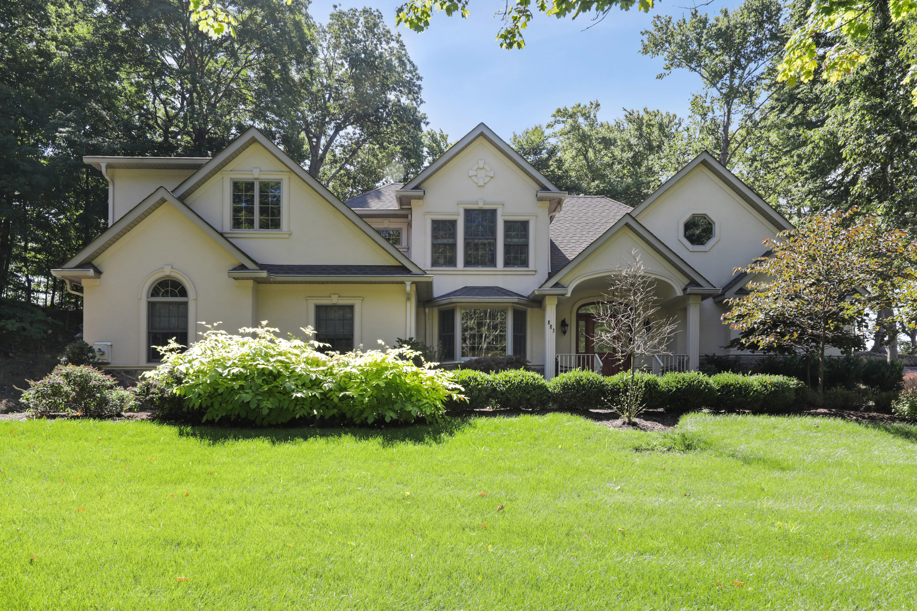 883 Hilltop Terrace