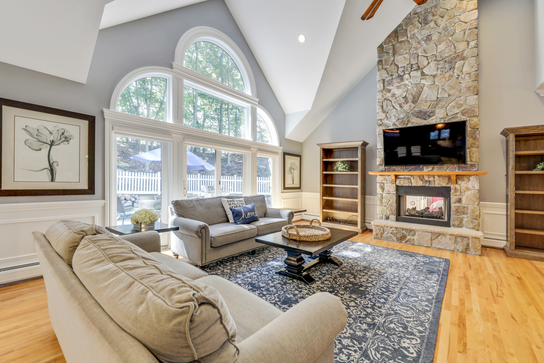 883 Hilltop Terrace