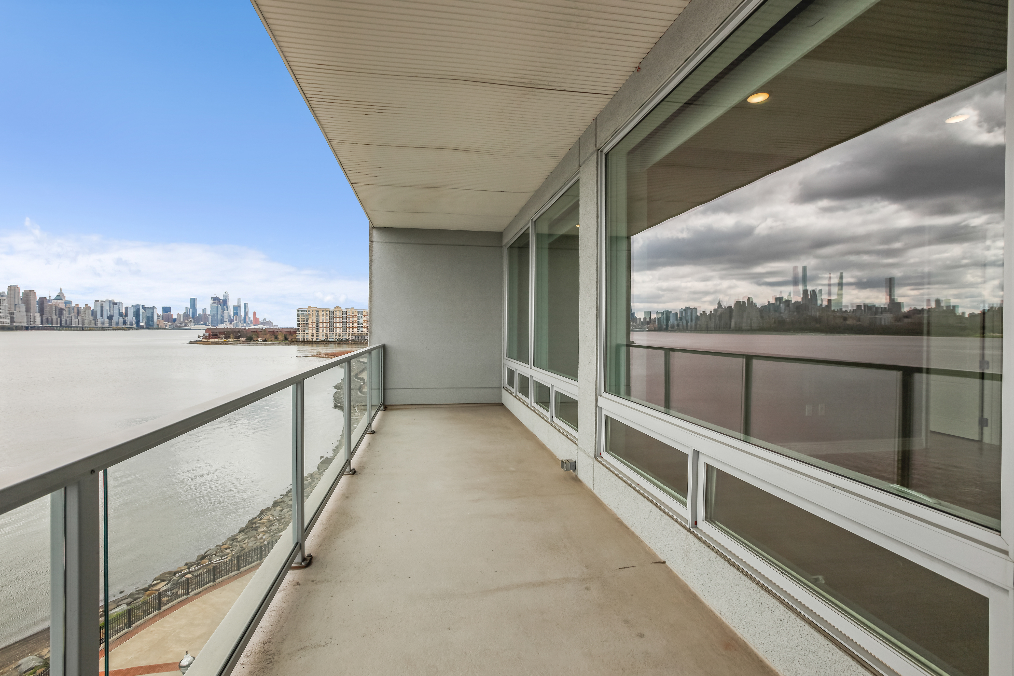 9 Somerset Lane, #517 