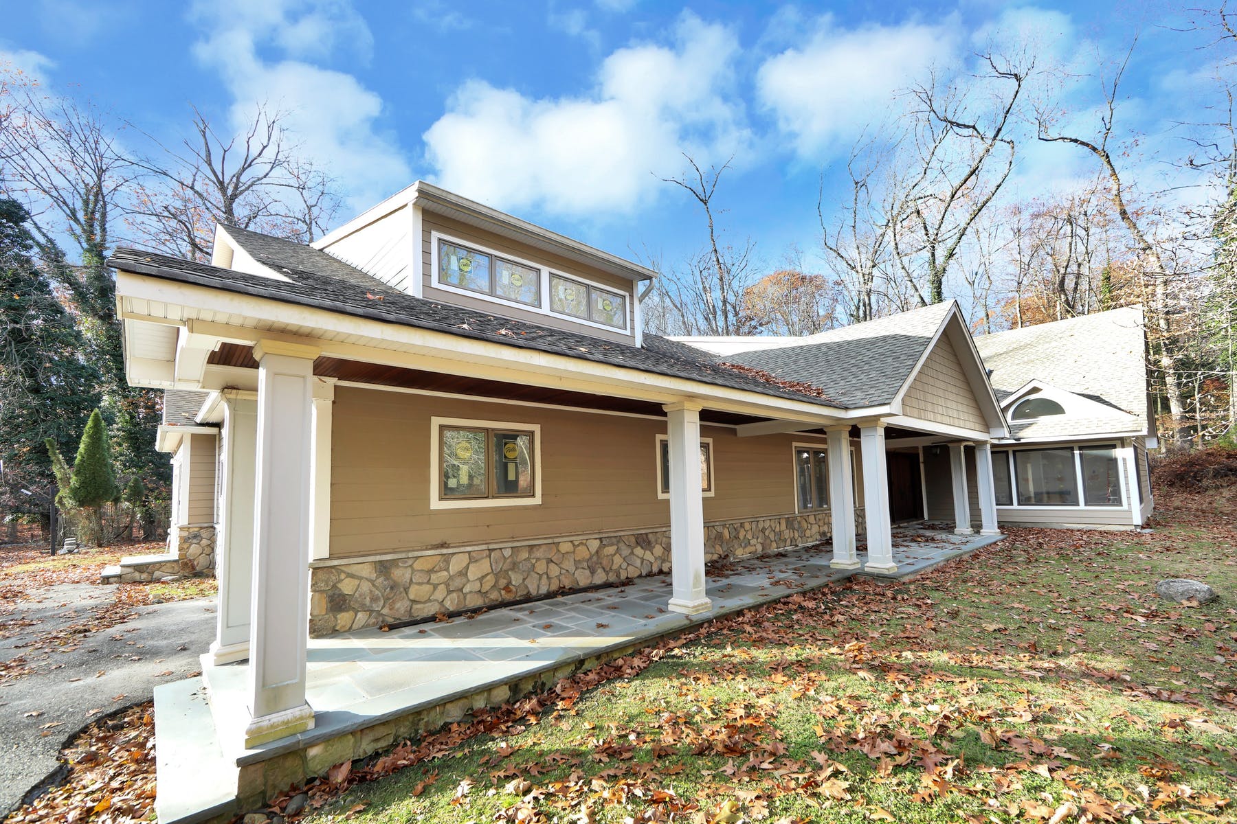 153 E Allendale Rd 
