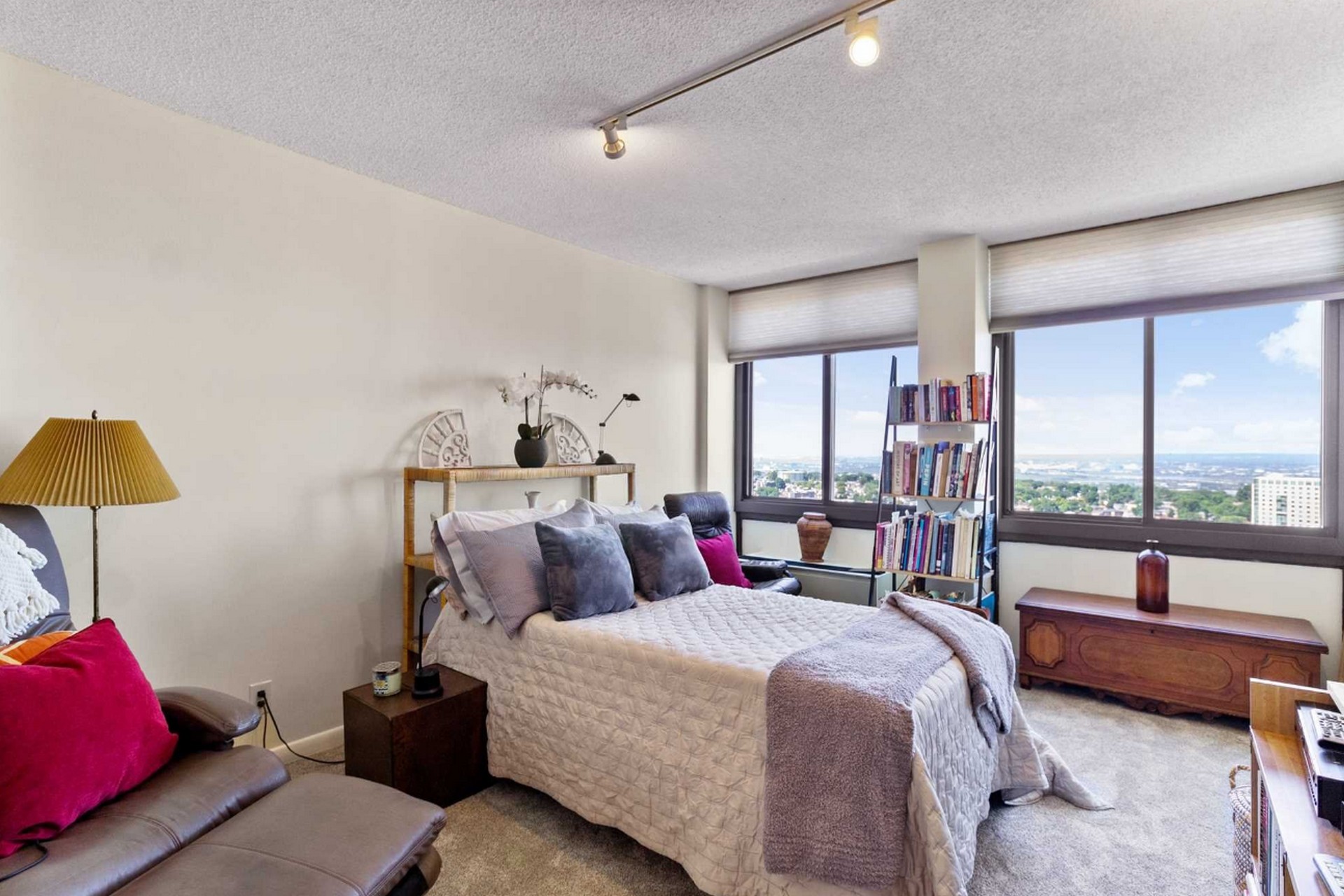 300 Winston Drive, #2822