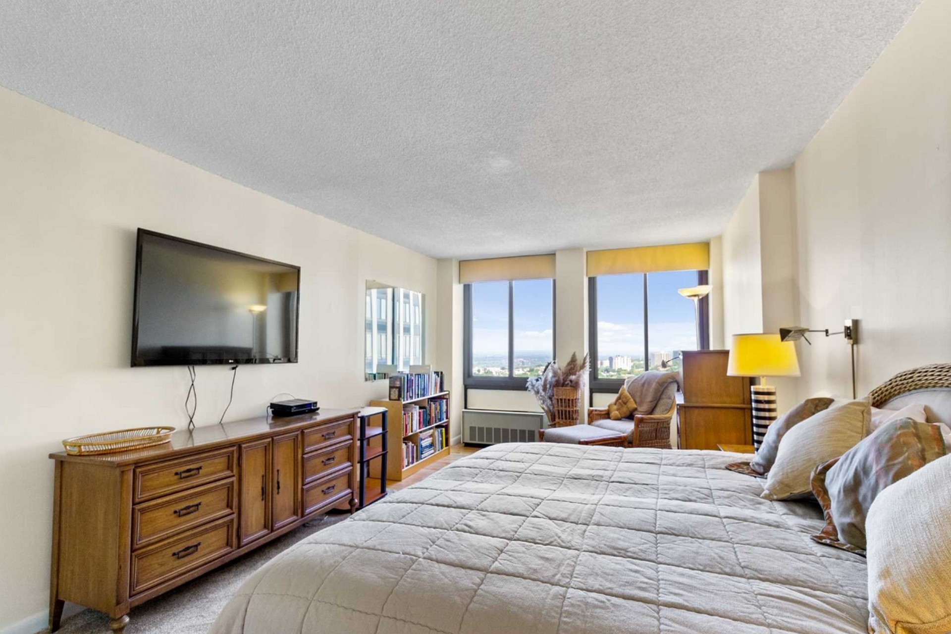 300 Winston Drive, #2822
