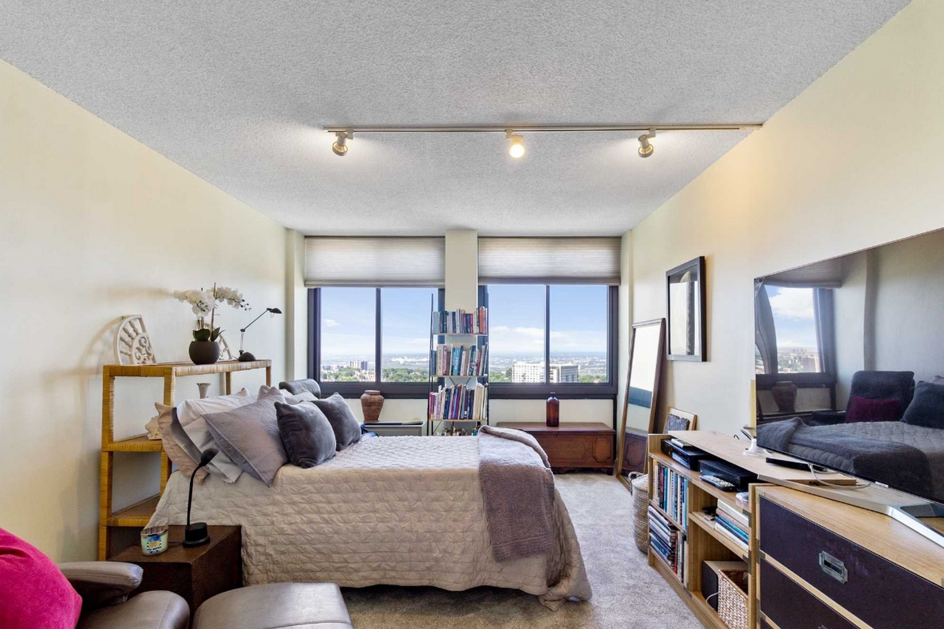 300 Winston Drive, #2822