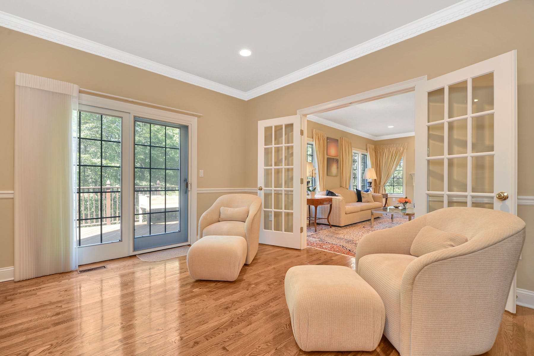 299 Chelsea Manor
