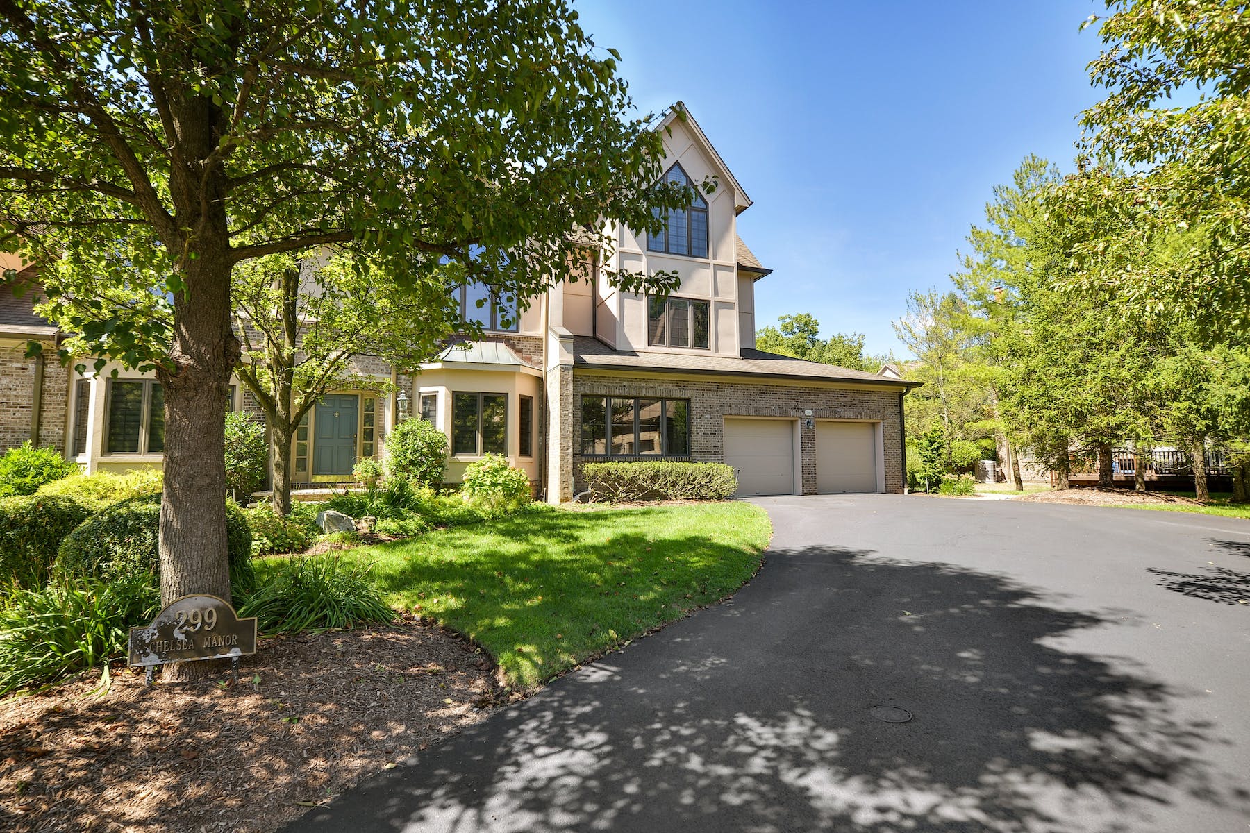 299 Chelsea Manor