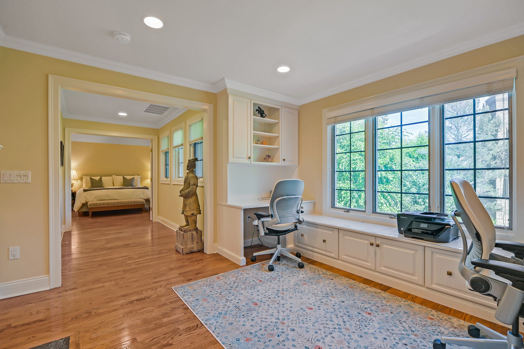 299 Chelsea Manor