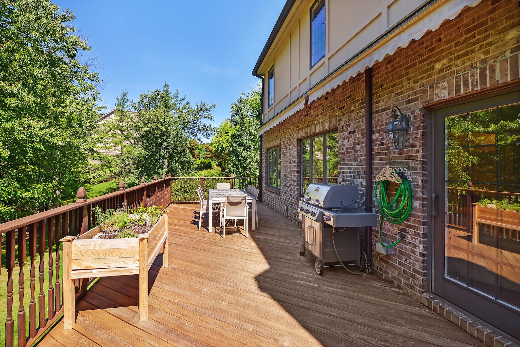 299 Chelsea Manor