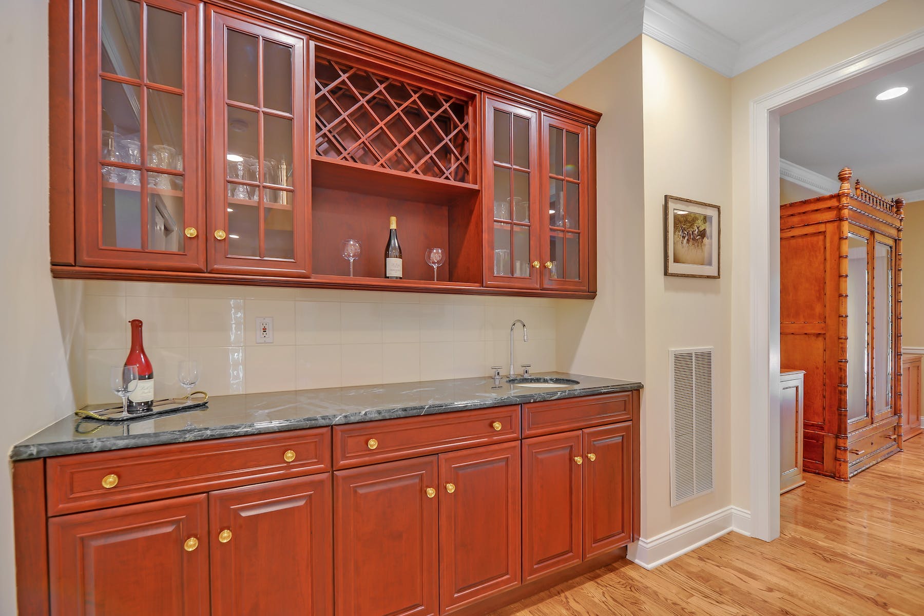 299 Chelsea Manor