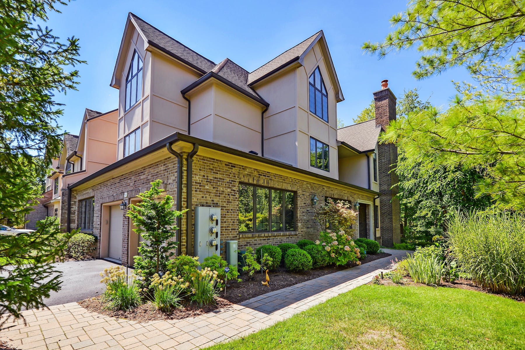 299 Chelsea Manor