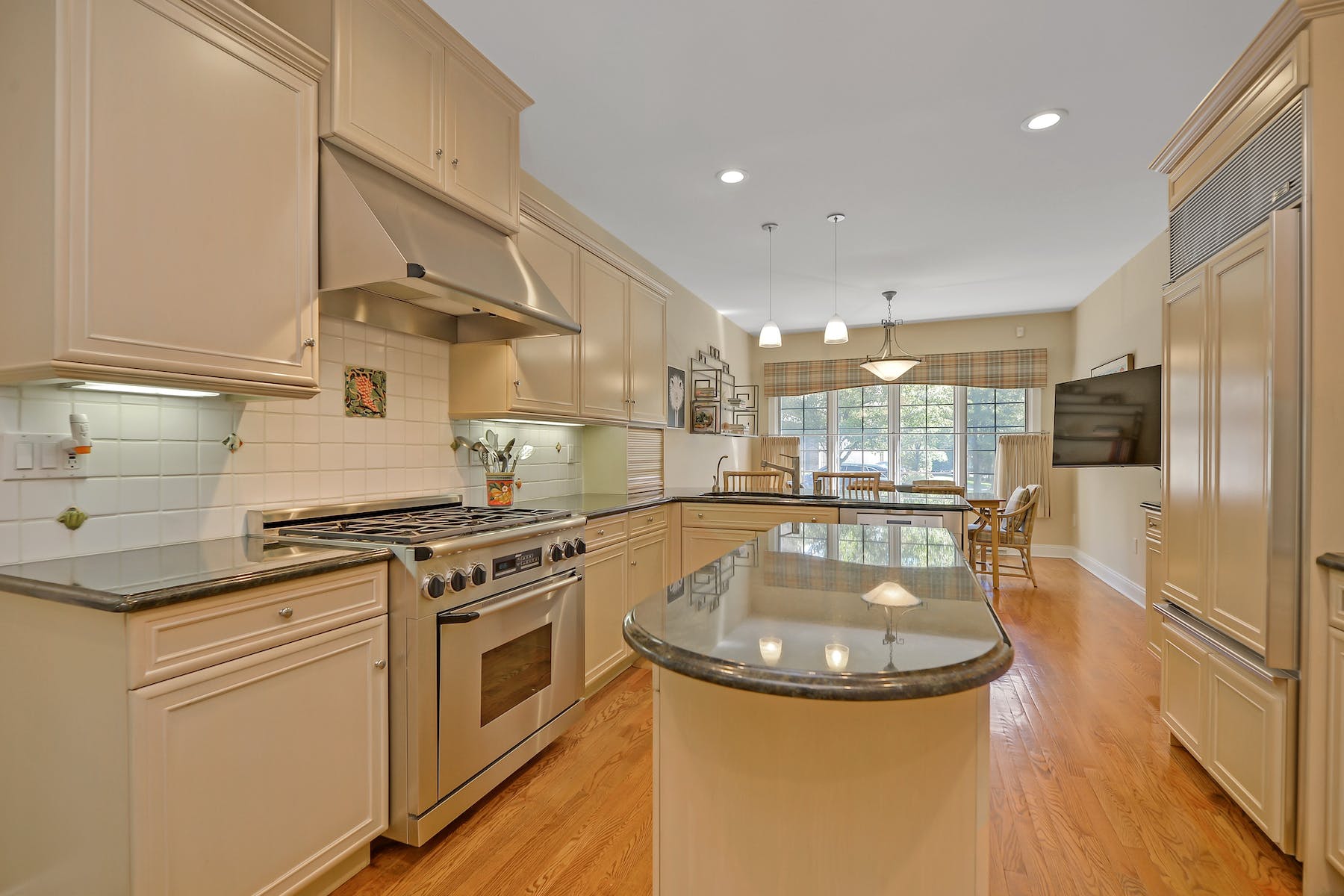 299 Chelsea Manor