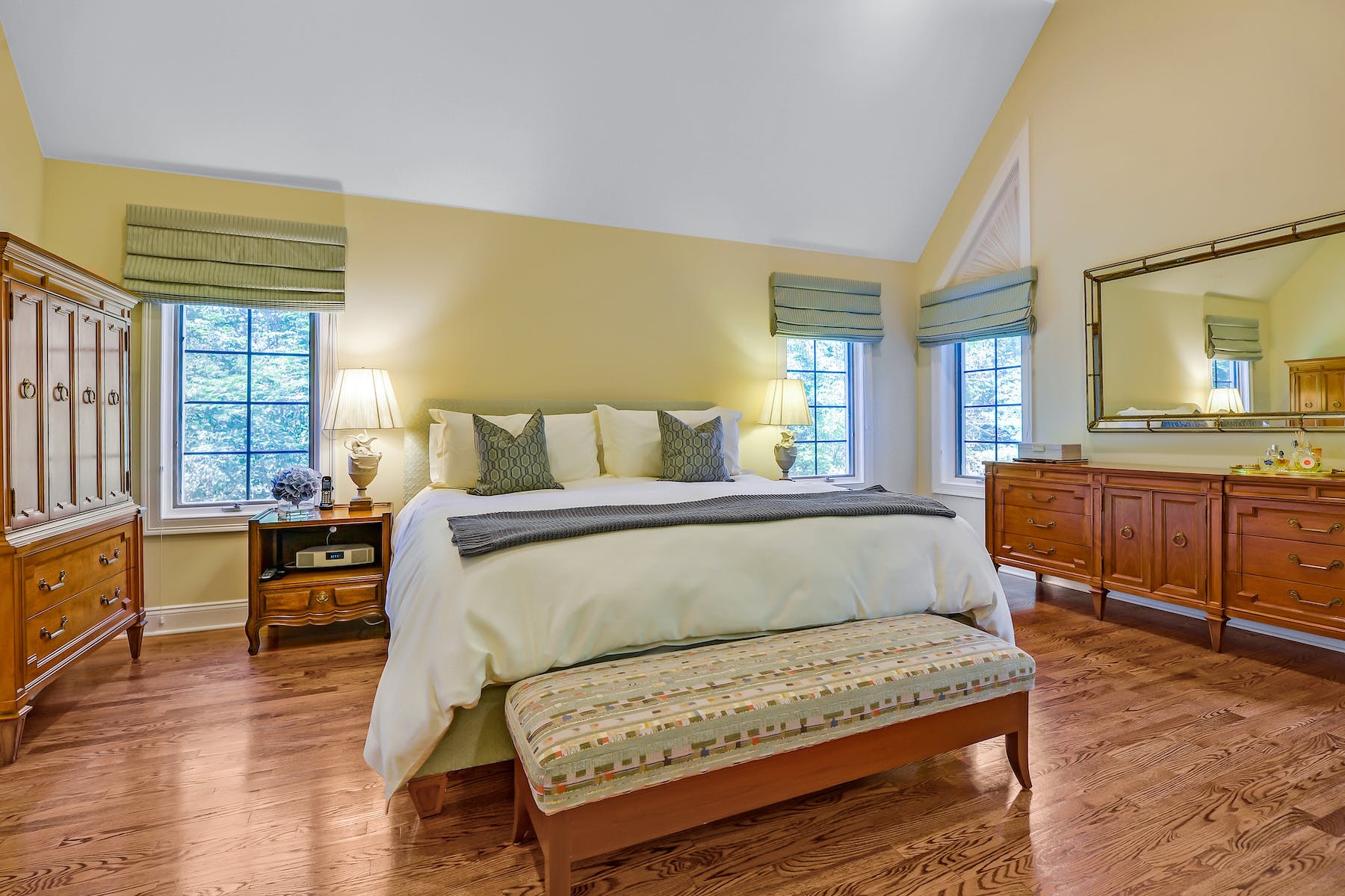 299 Chelsea Manor