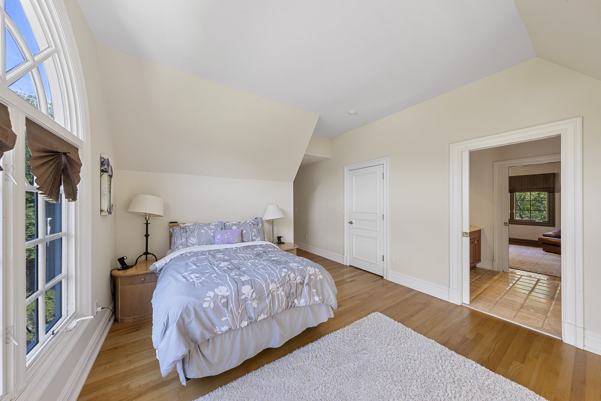 10 Emerald Woods Court