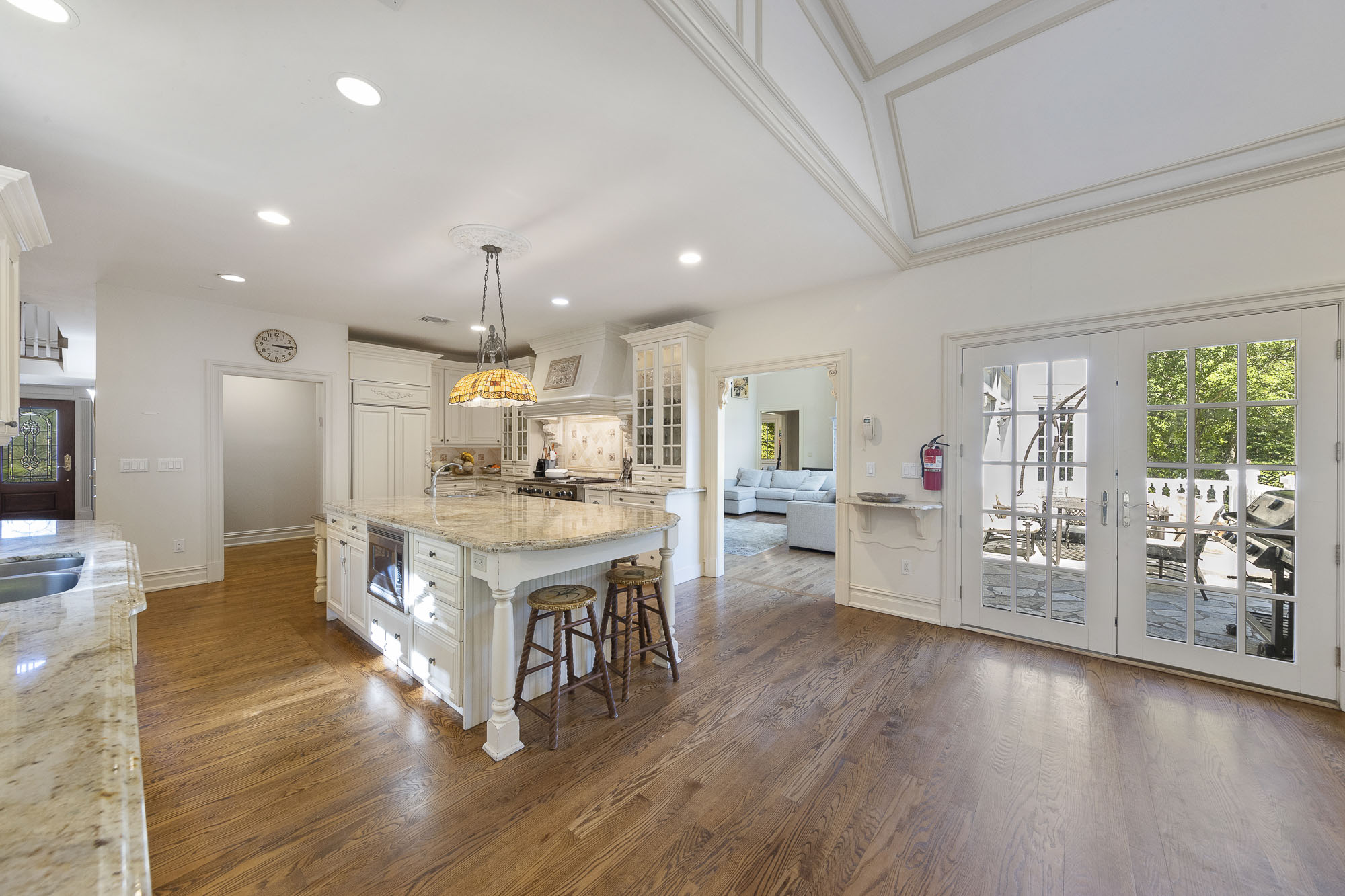 10 Emerald Woods Court