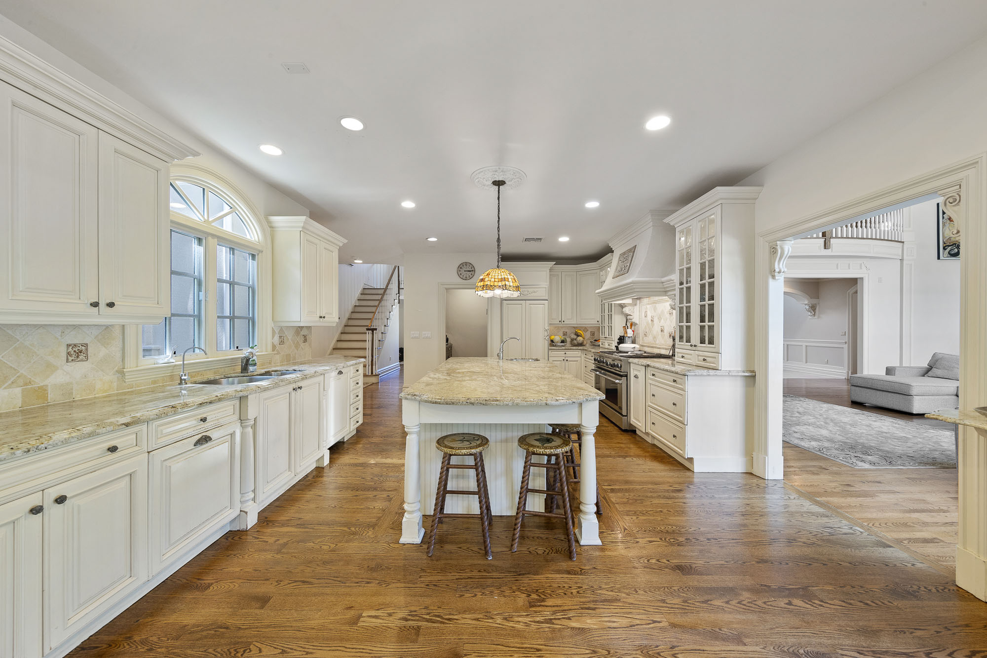10 Emerald Woods Court
