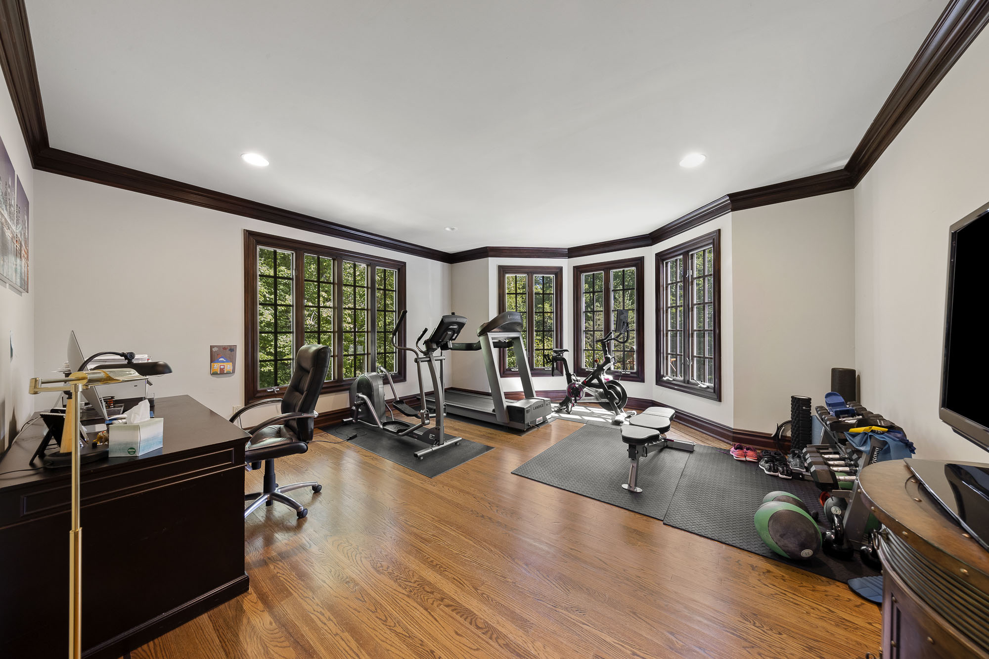 10 Emerald Woods Court