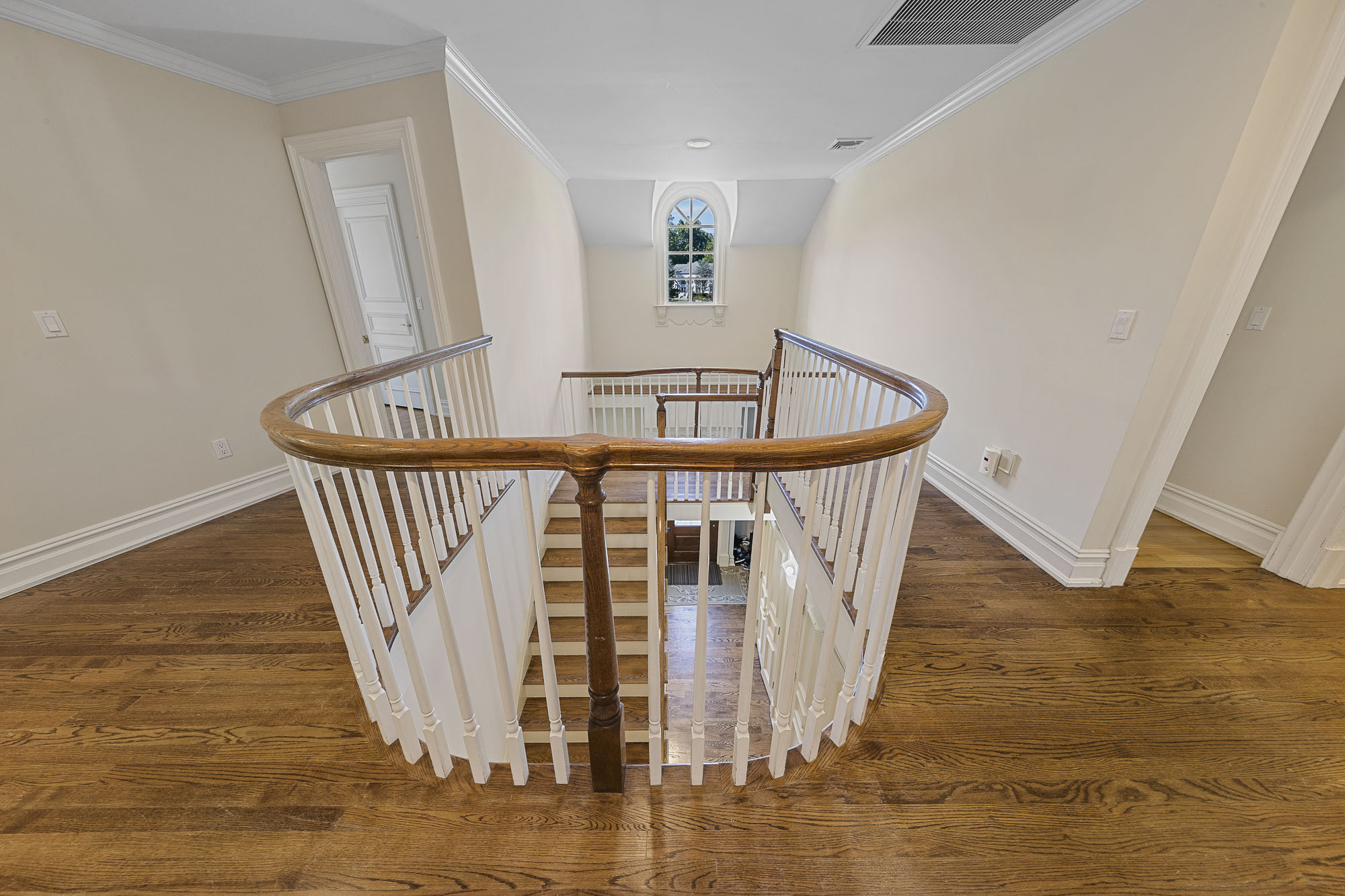 10 Emerald Woods Court