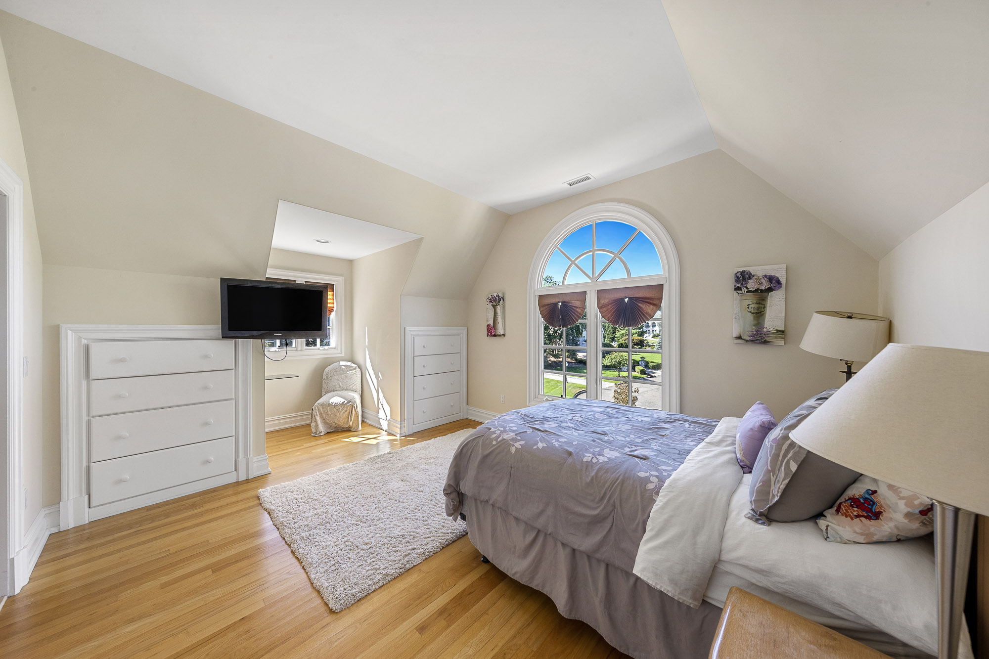 10 Emerald Woods Court