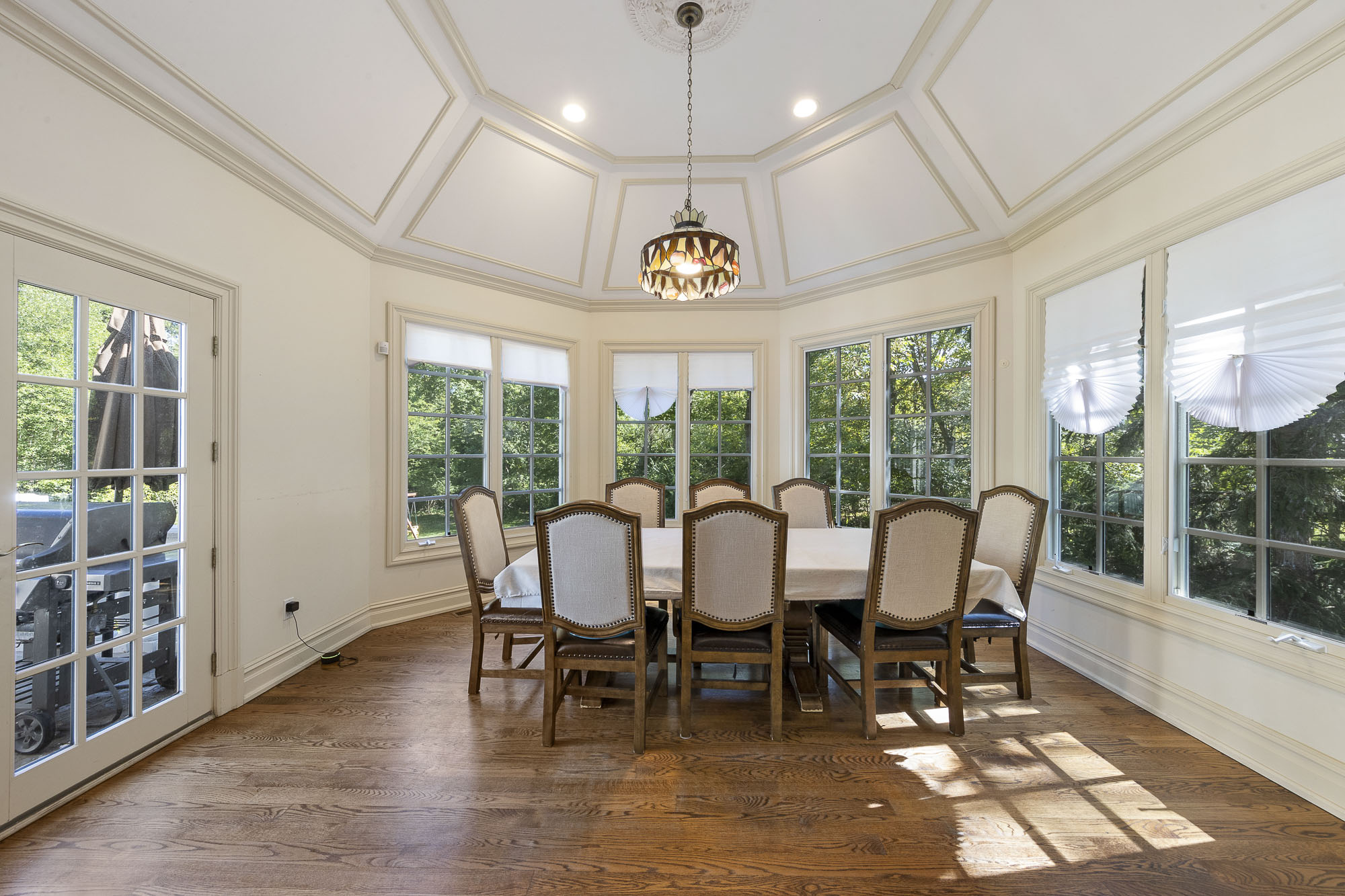10 Emerald Woods Court