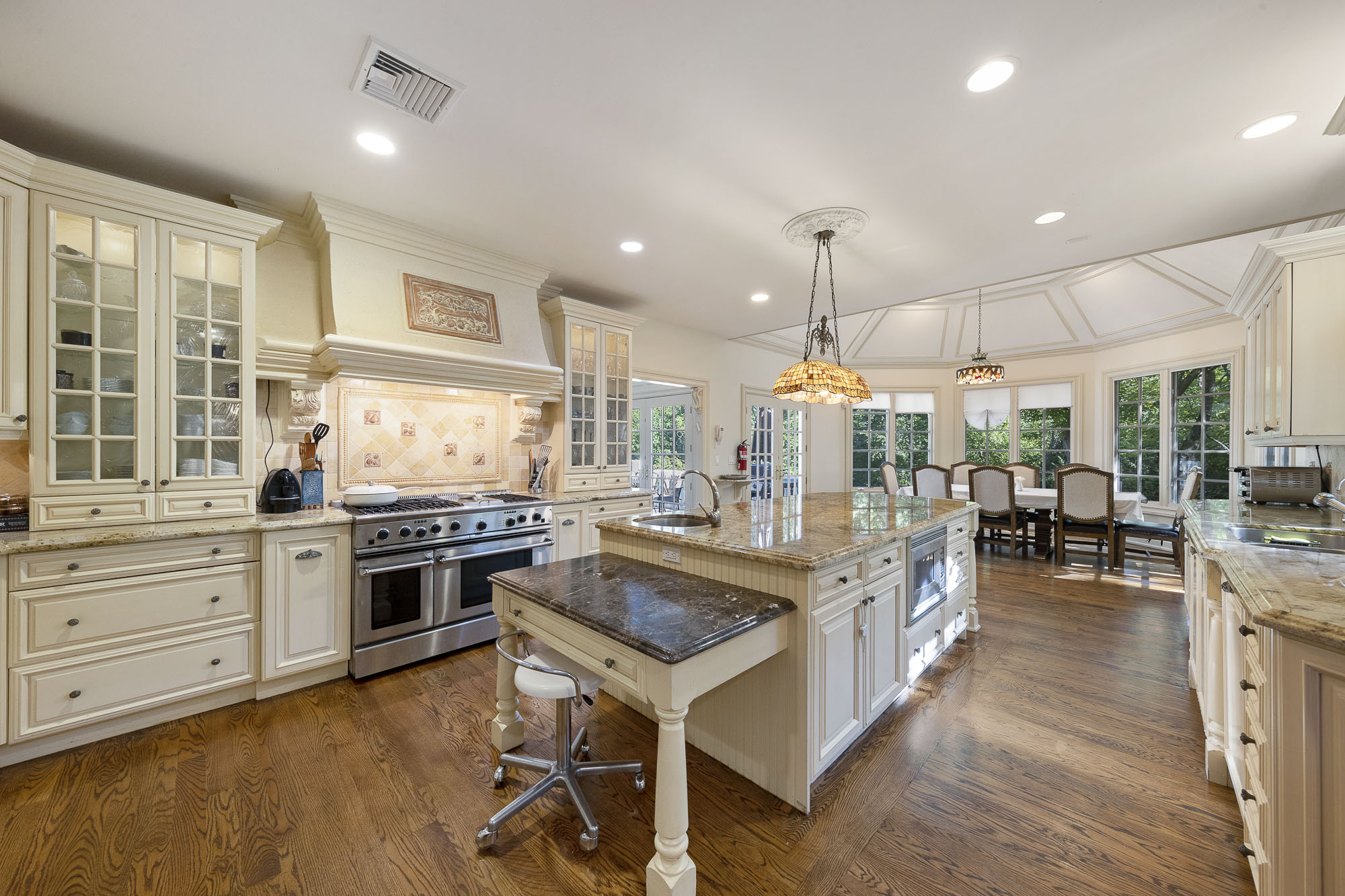 10 Emerald Woods Court