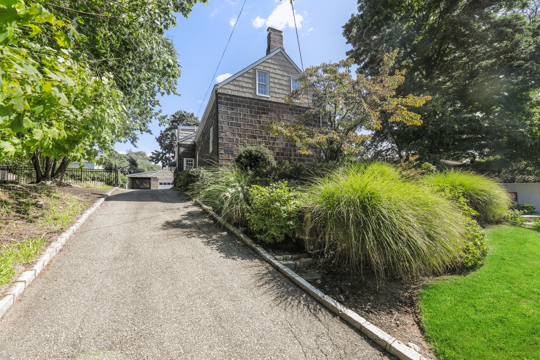 471 Valley Road