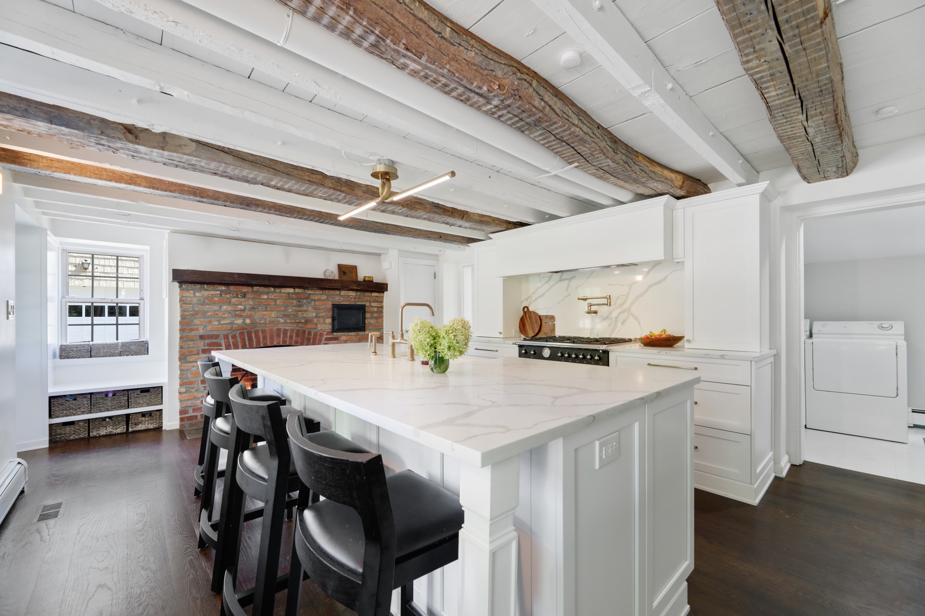 471 Valley Road