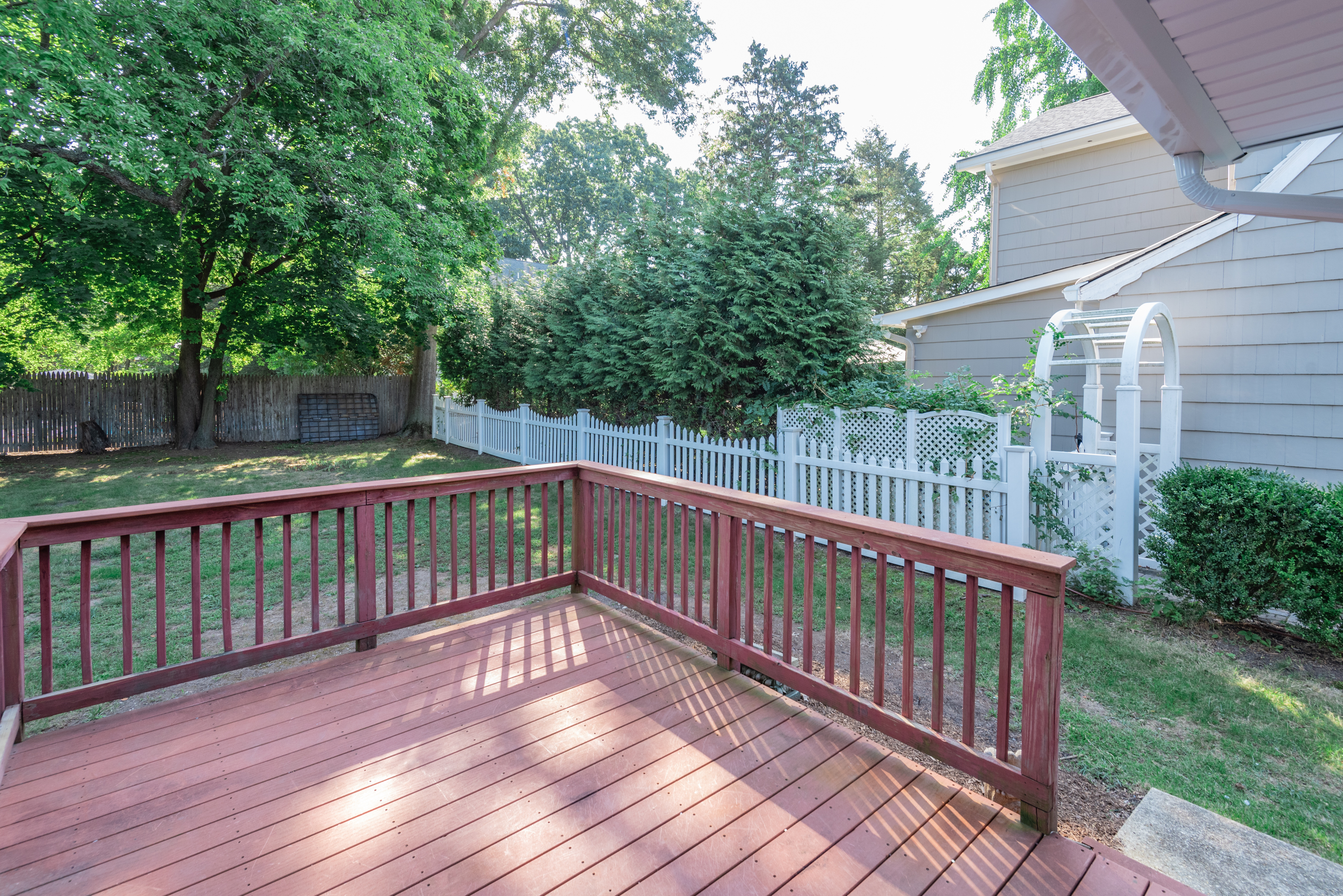 255 North Pleasant Avenue