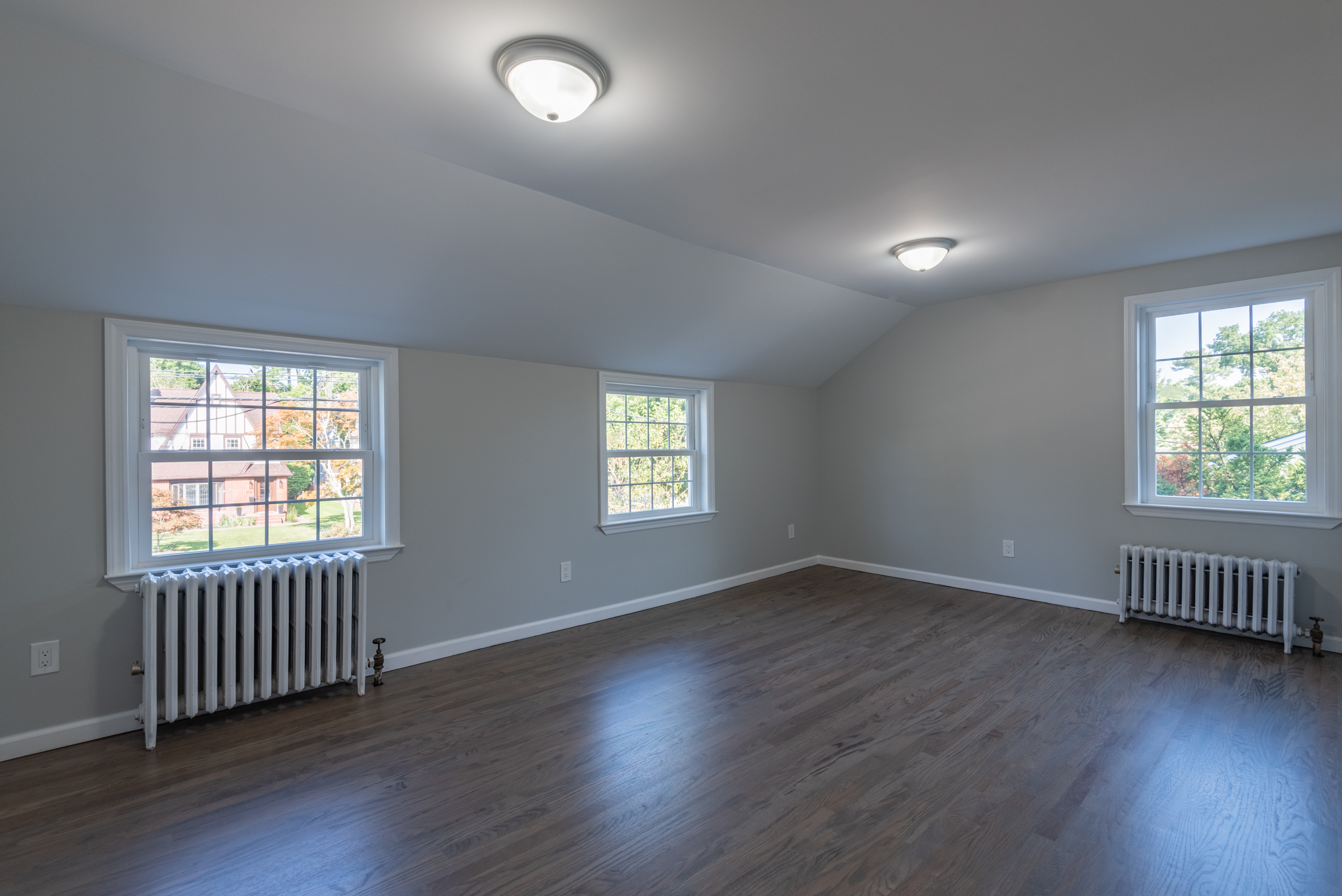 255 North Pleasant Avenue