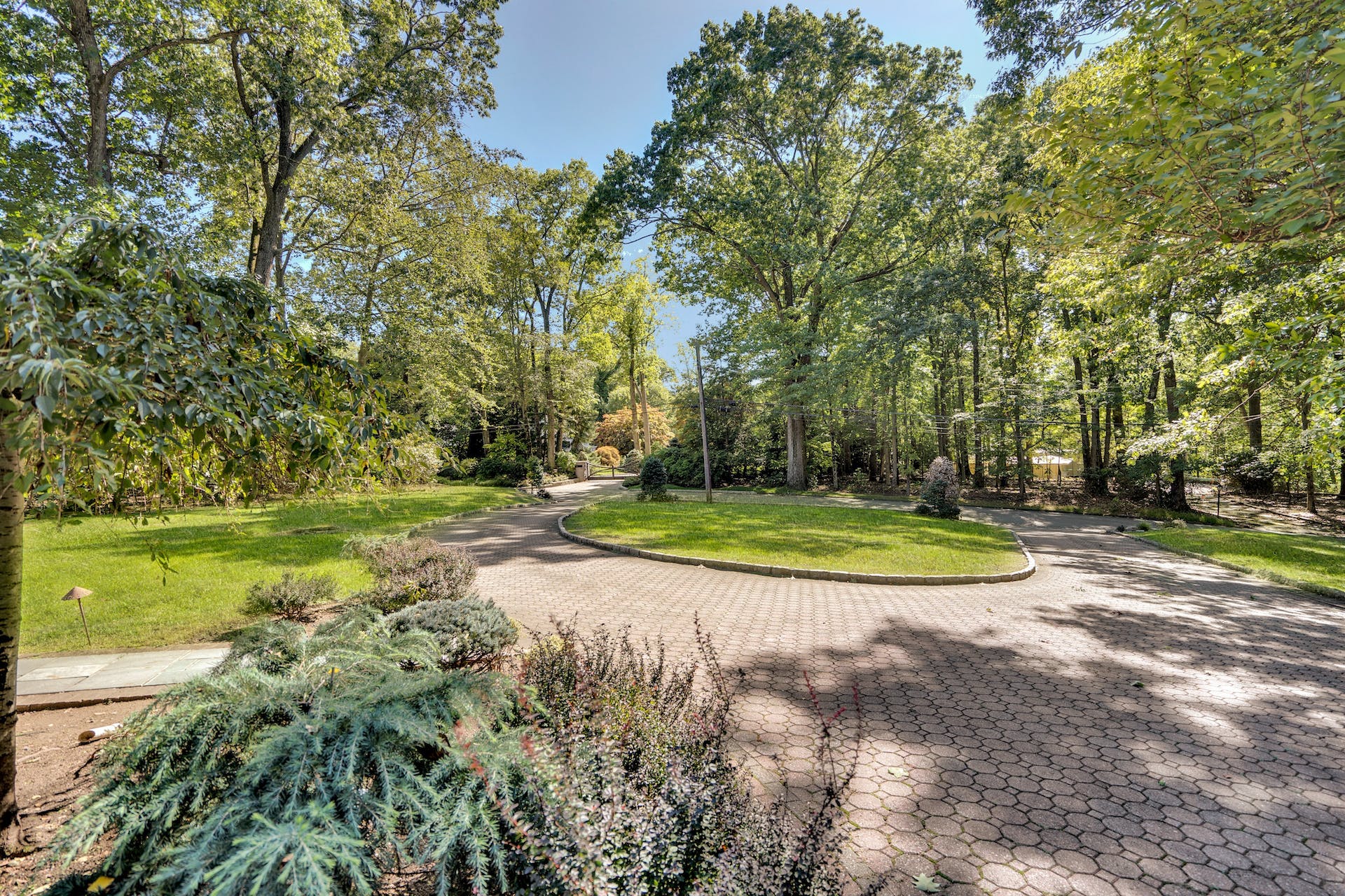 12 Duck Pond Road