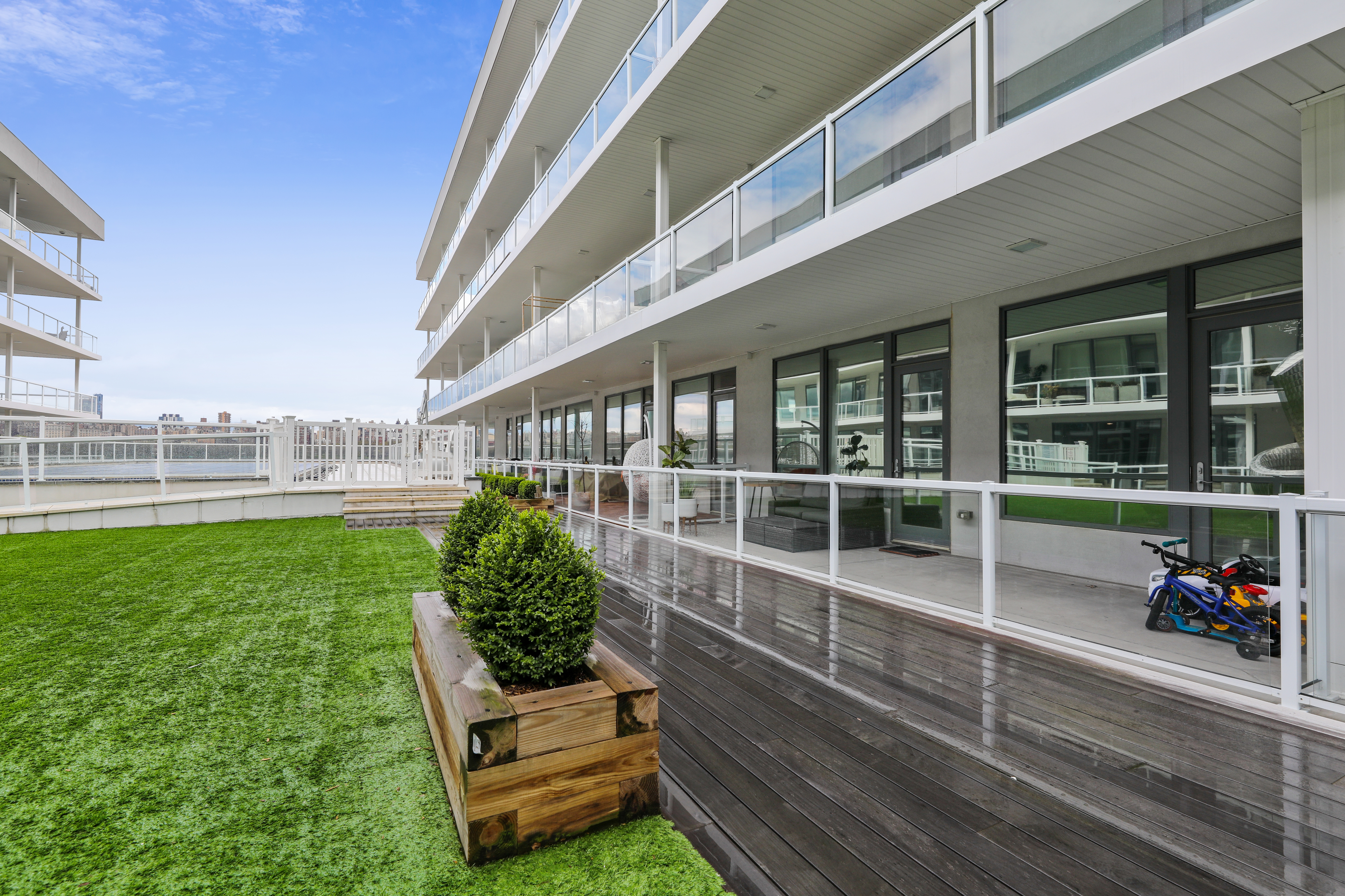 3 Somerset Lane, #305