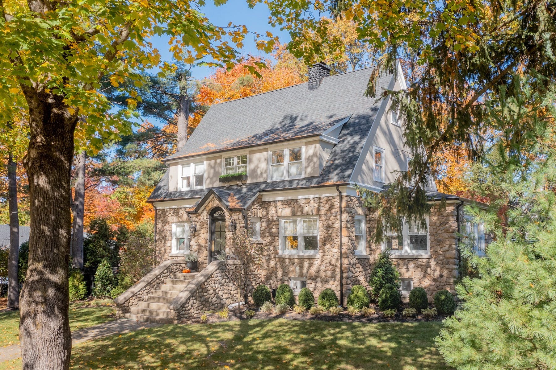 67 Arlton Avenue