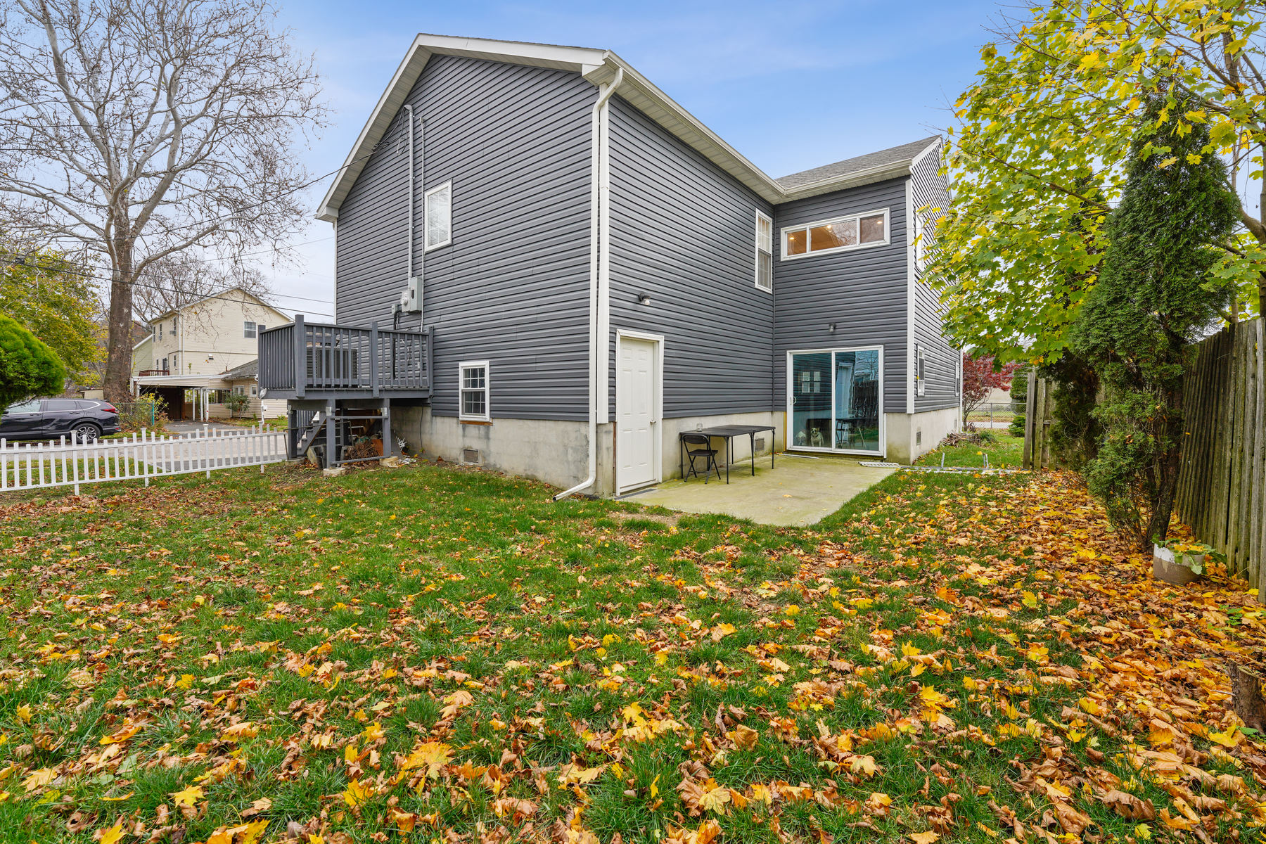 121 Dawes Highway