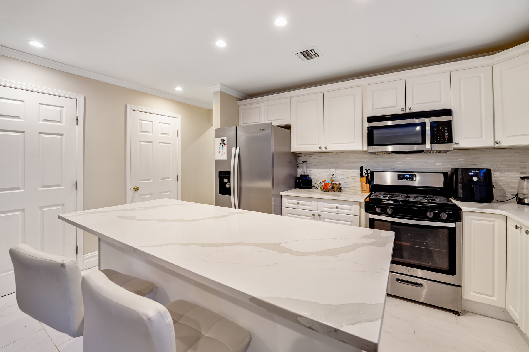 121 Dawes Highway