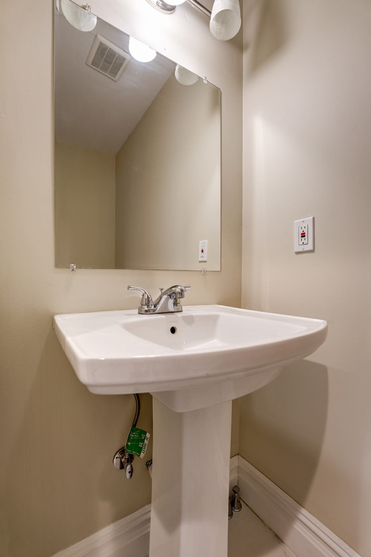 121 Dawes Highway