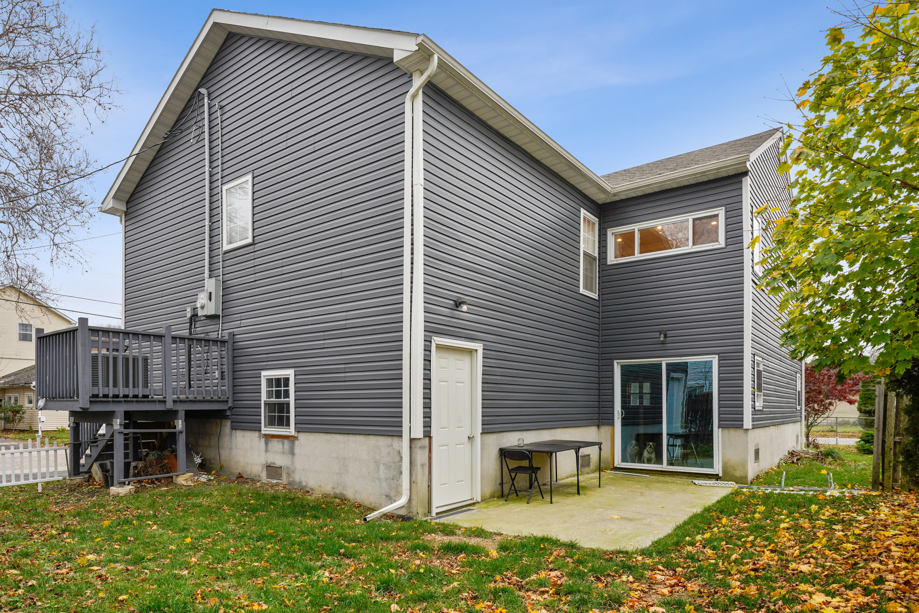 121 Dawes Highway