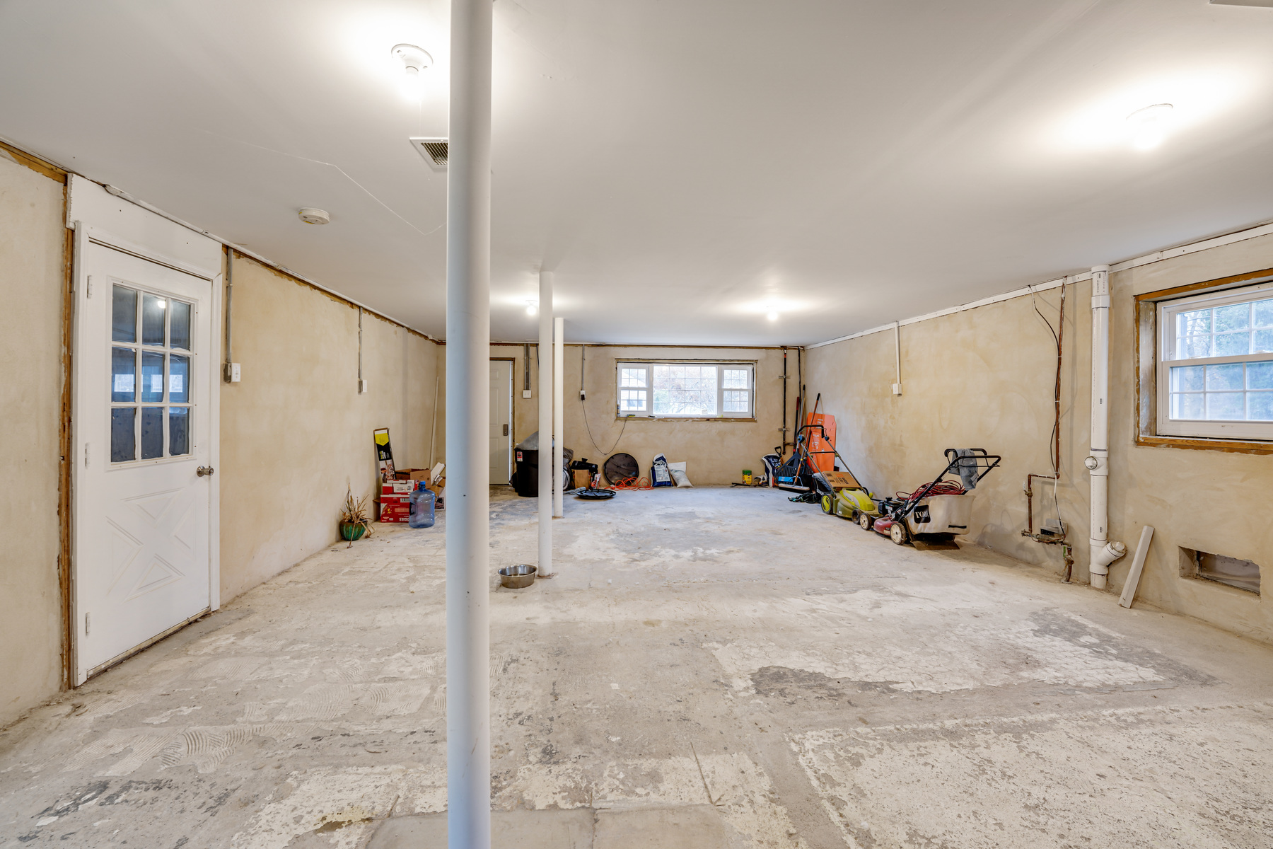 121 Dawes Highway