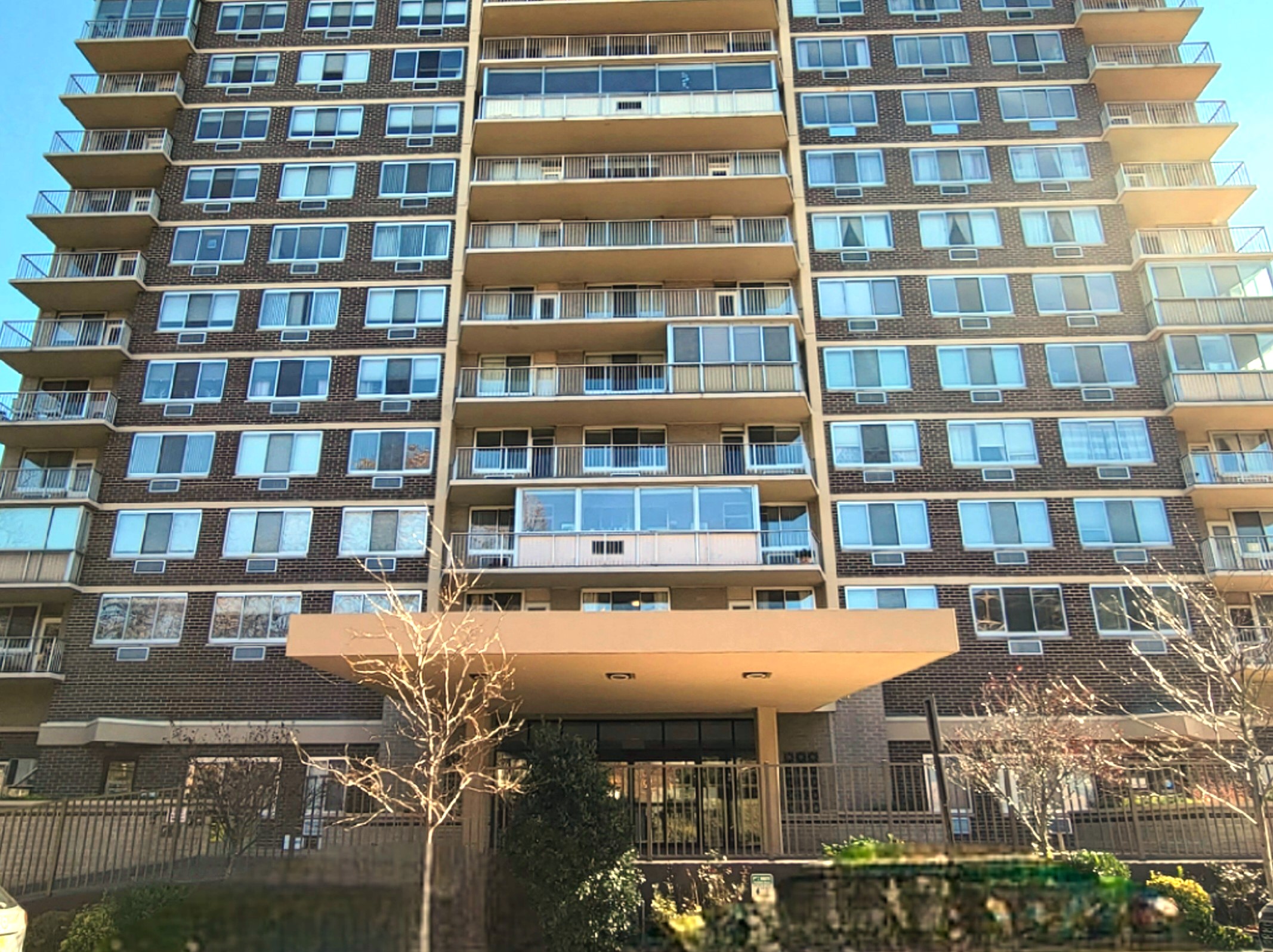 2150 Center Avenue, #21D 