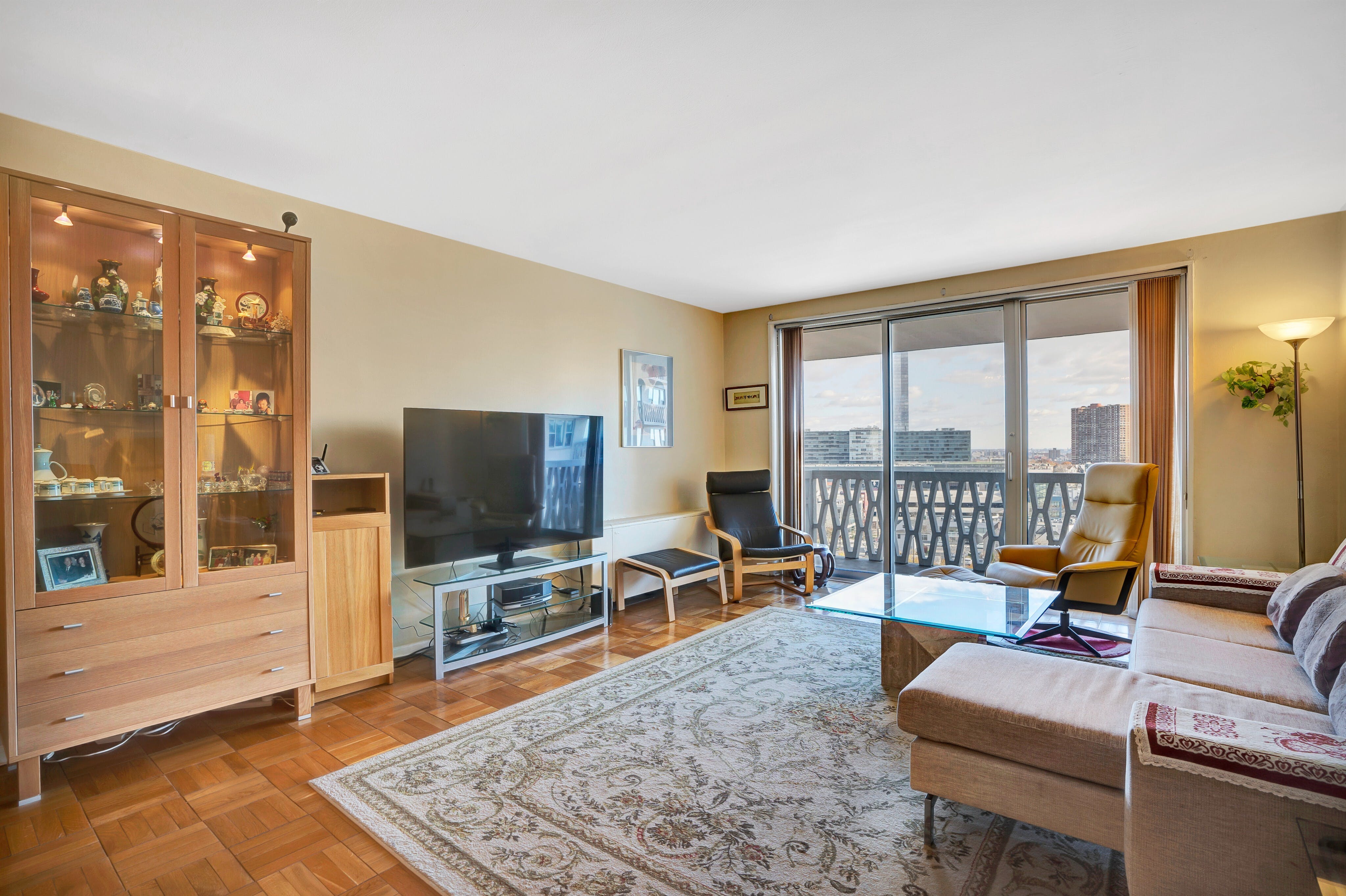 2000 Linwood Avenue, #10O