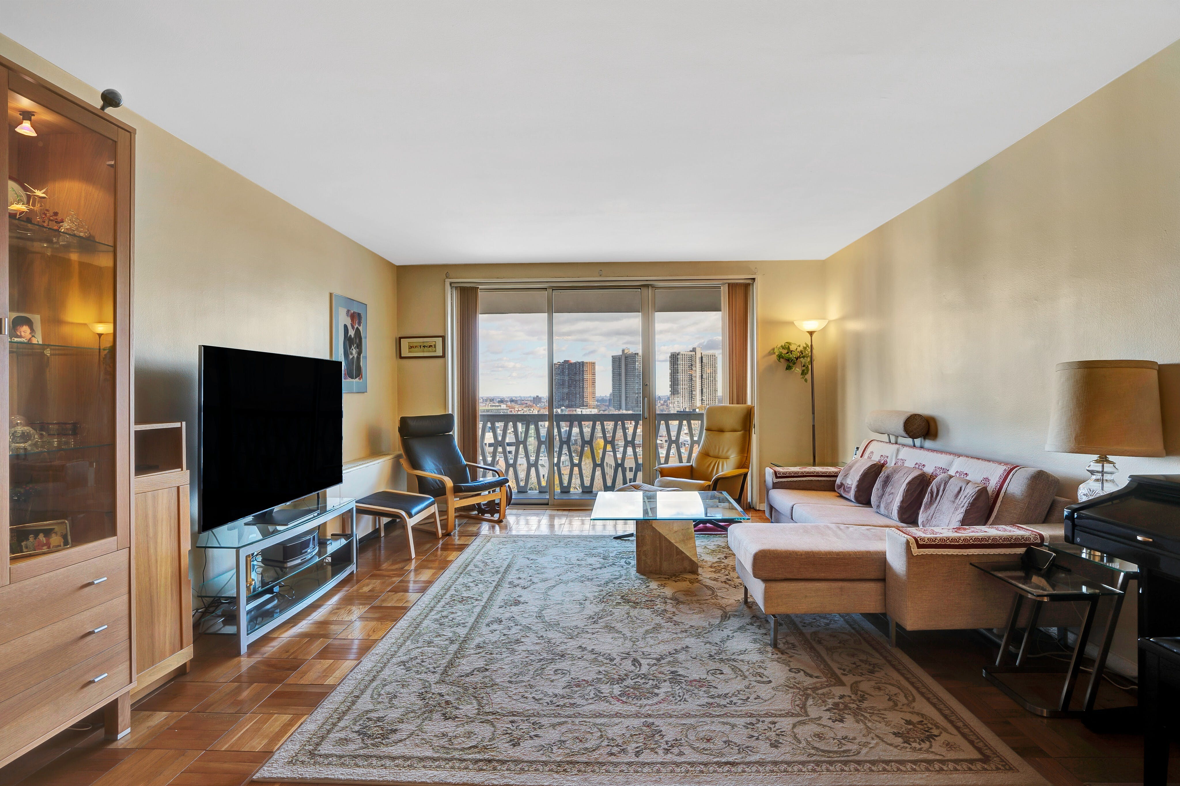 2000 Linwood Avenue, #10O