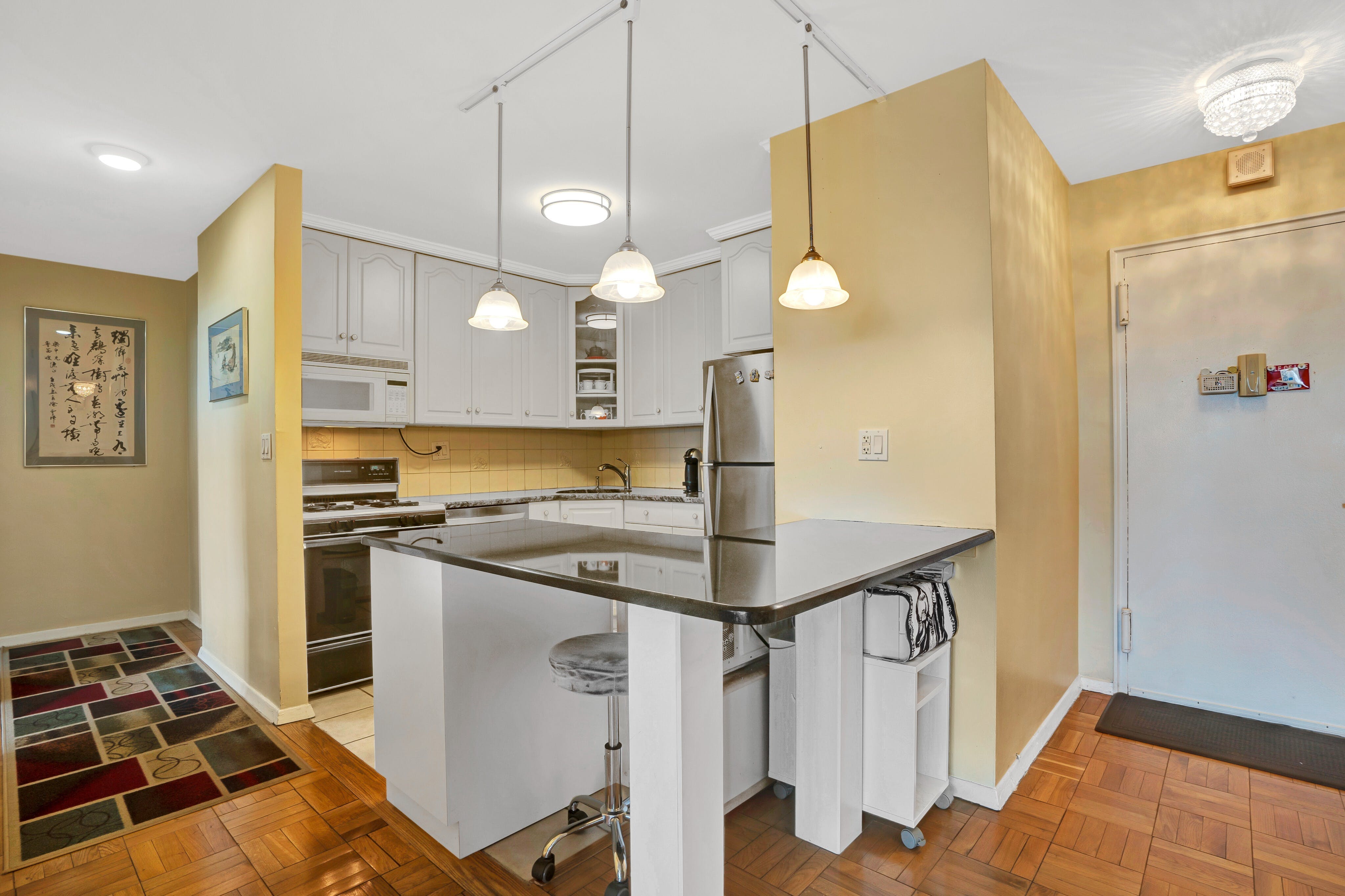 2000 Linwood Avenue, #10O